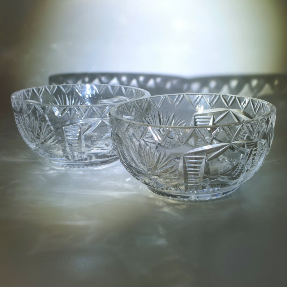 Пара миниатюрных вазочек (салатников)