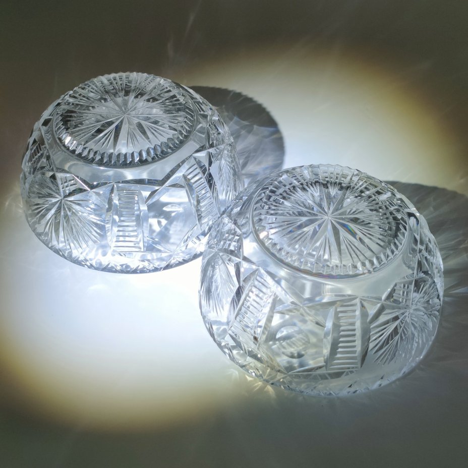 Пара миниатюрных вазочек (салатников)