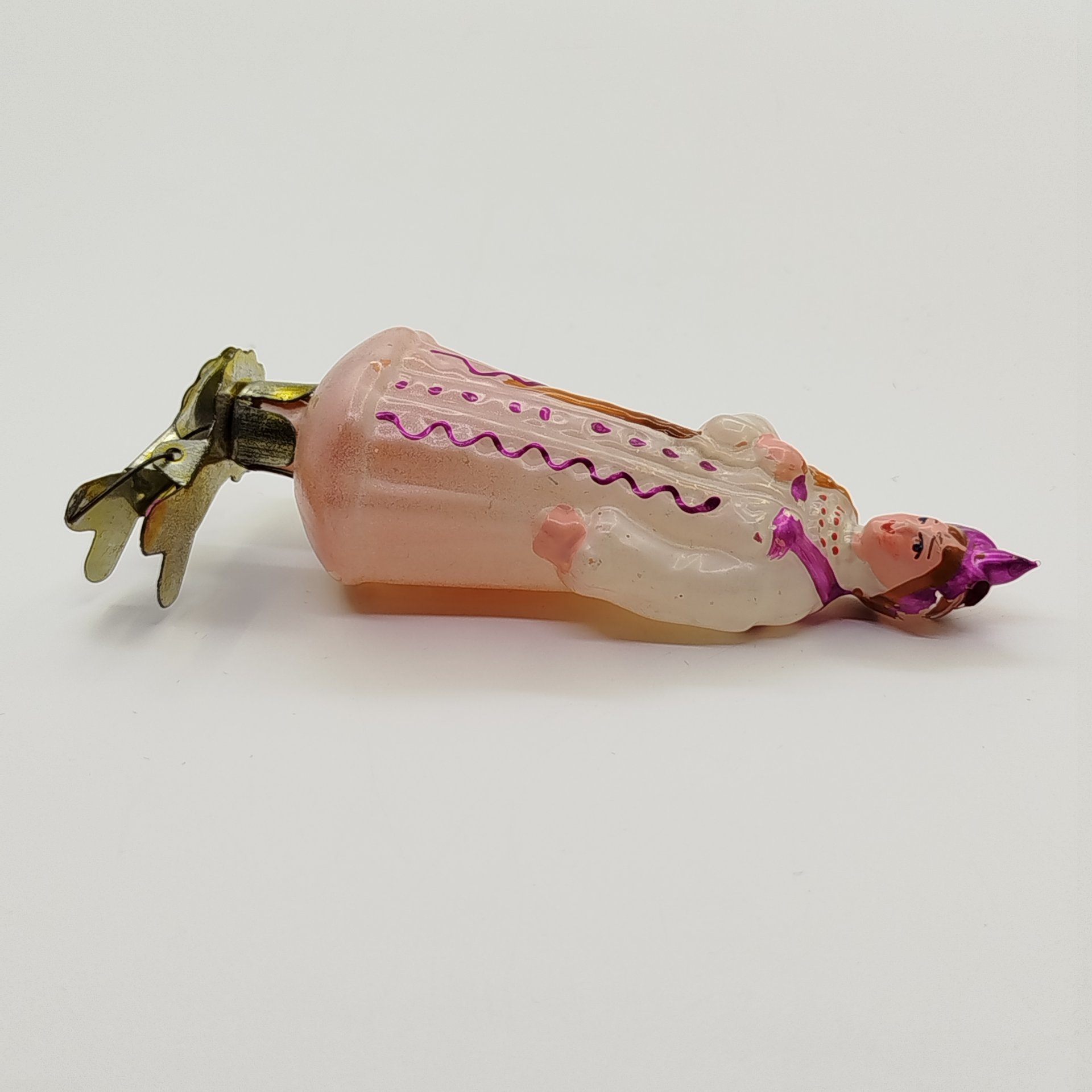 Ёлочная игрушка на прищепке "Варвара-Краса Длинная Коса"