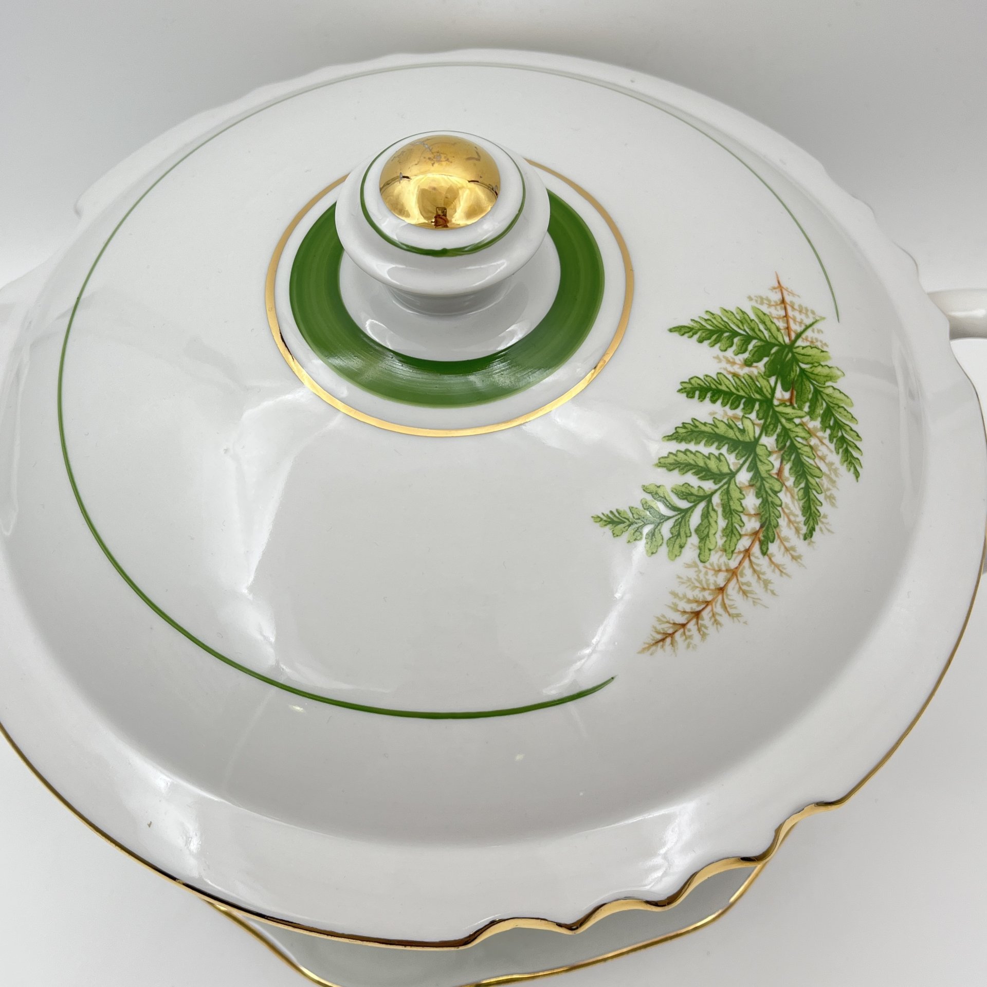 Супница на подставке "Папоротники", фасон "Гранёный", фарфор, деколь, золочение, Дулевский фарфоровый завод (Дулёво), Россия, 2006 г.