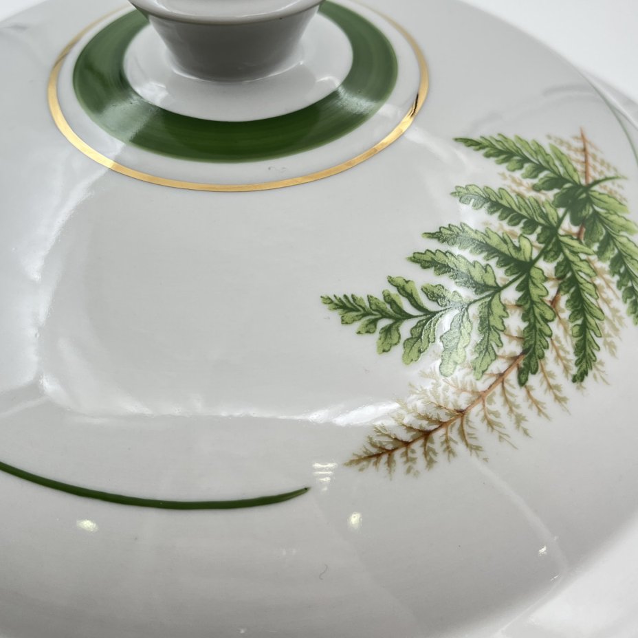 Супница на подставке "Папоротники", фасон "Гранёный", фарфор, деколь, золочение, Дулевский фарфоровый завод (Дулёво), Россия, 2006 г.