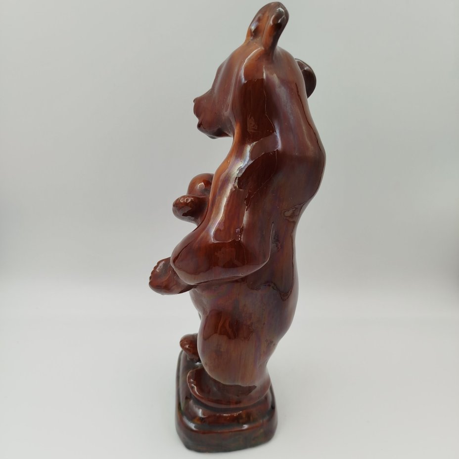 Статуэтка "Медвежонок бурый стоящий", скульптор Б.Я. Воробьев, Рябовский завод керамических изделий