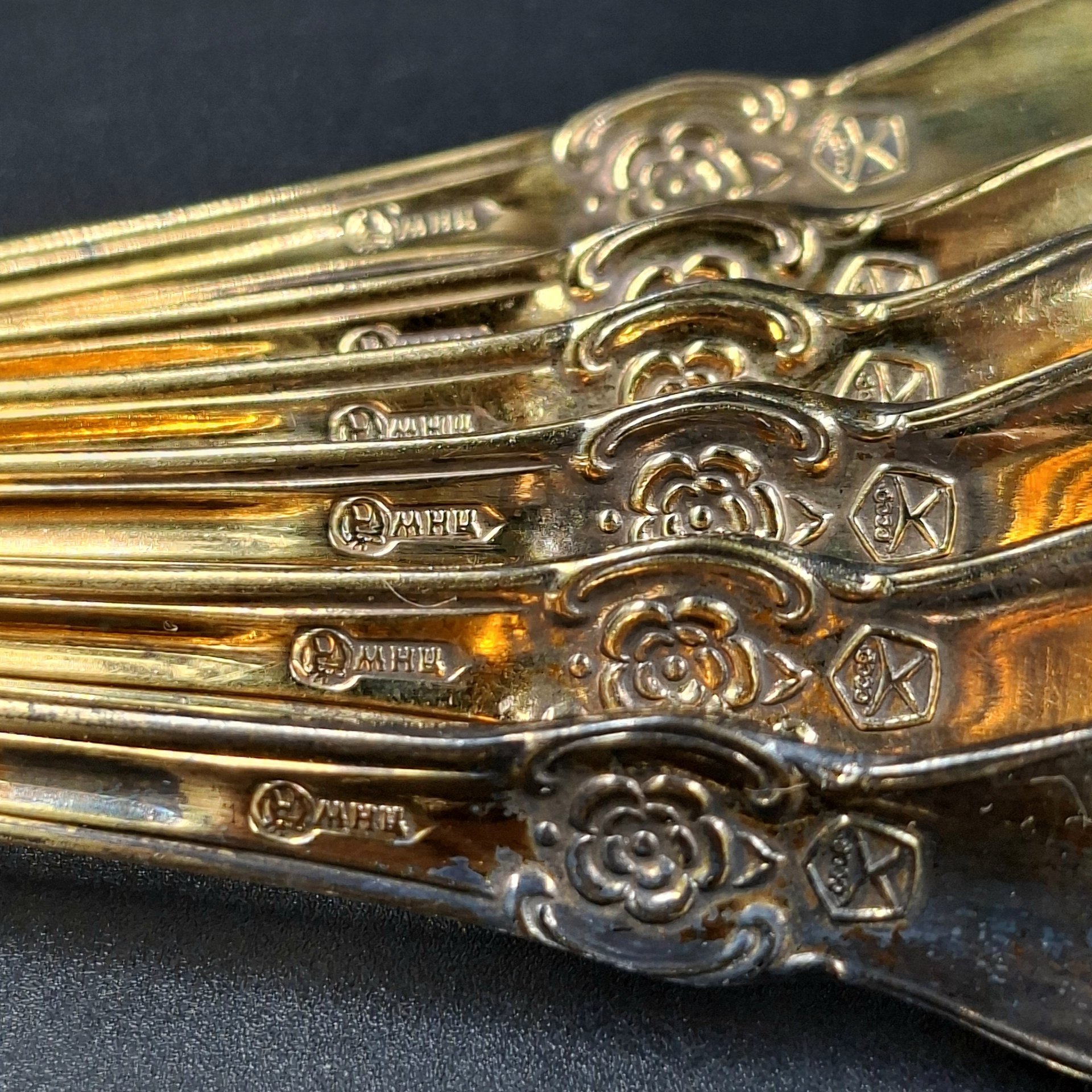 Набор из шести чайных ложек "Серебряная роза", мНЦ (медь-никель-цинк), золочение, Кольчугинский завод цветных металлов, СССР, 1970-1990 гг.