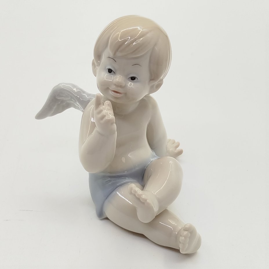 Статуэтка "Ангелочек"