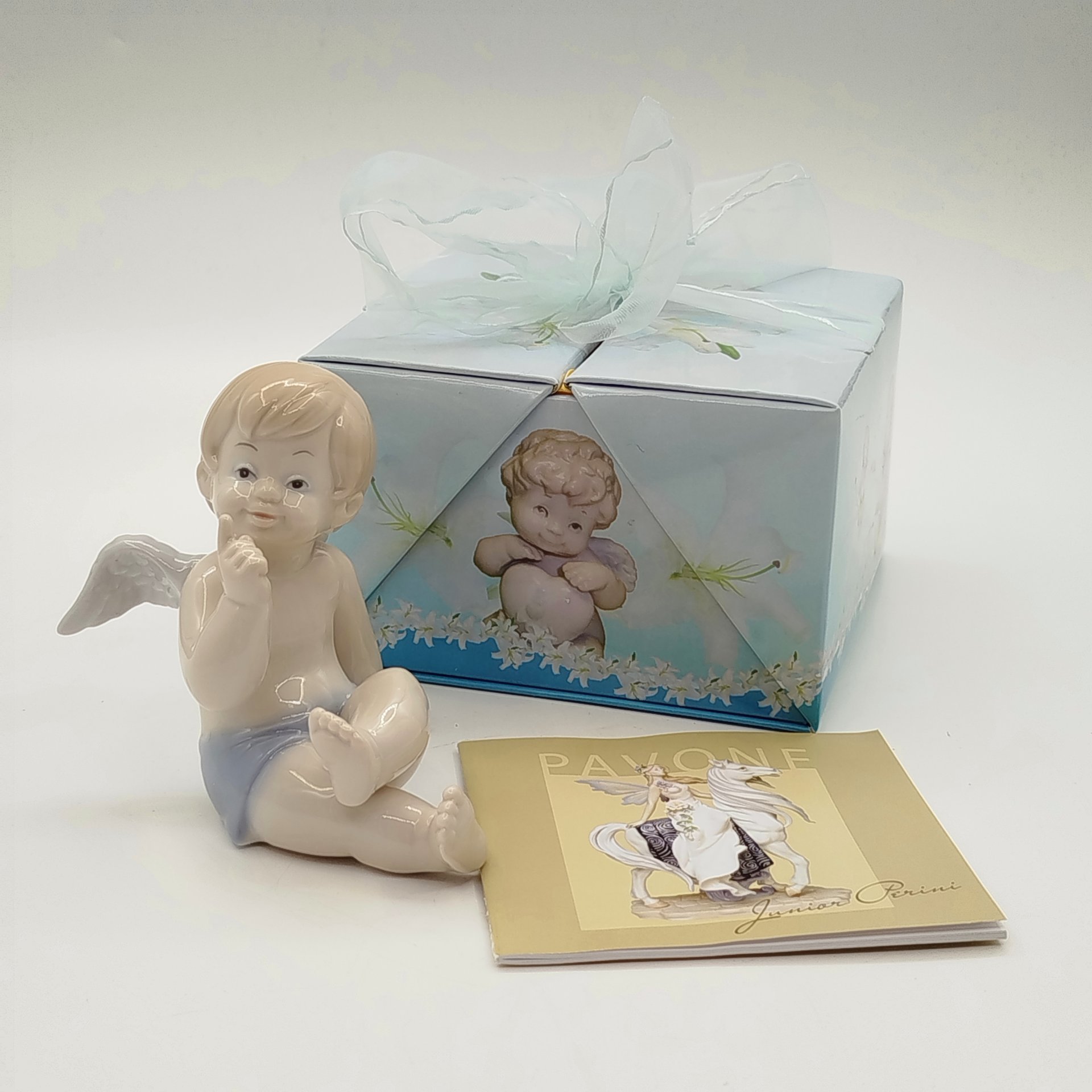 Статуэтка "Ангелочек"