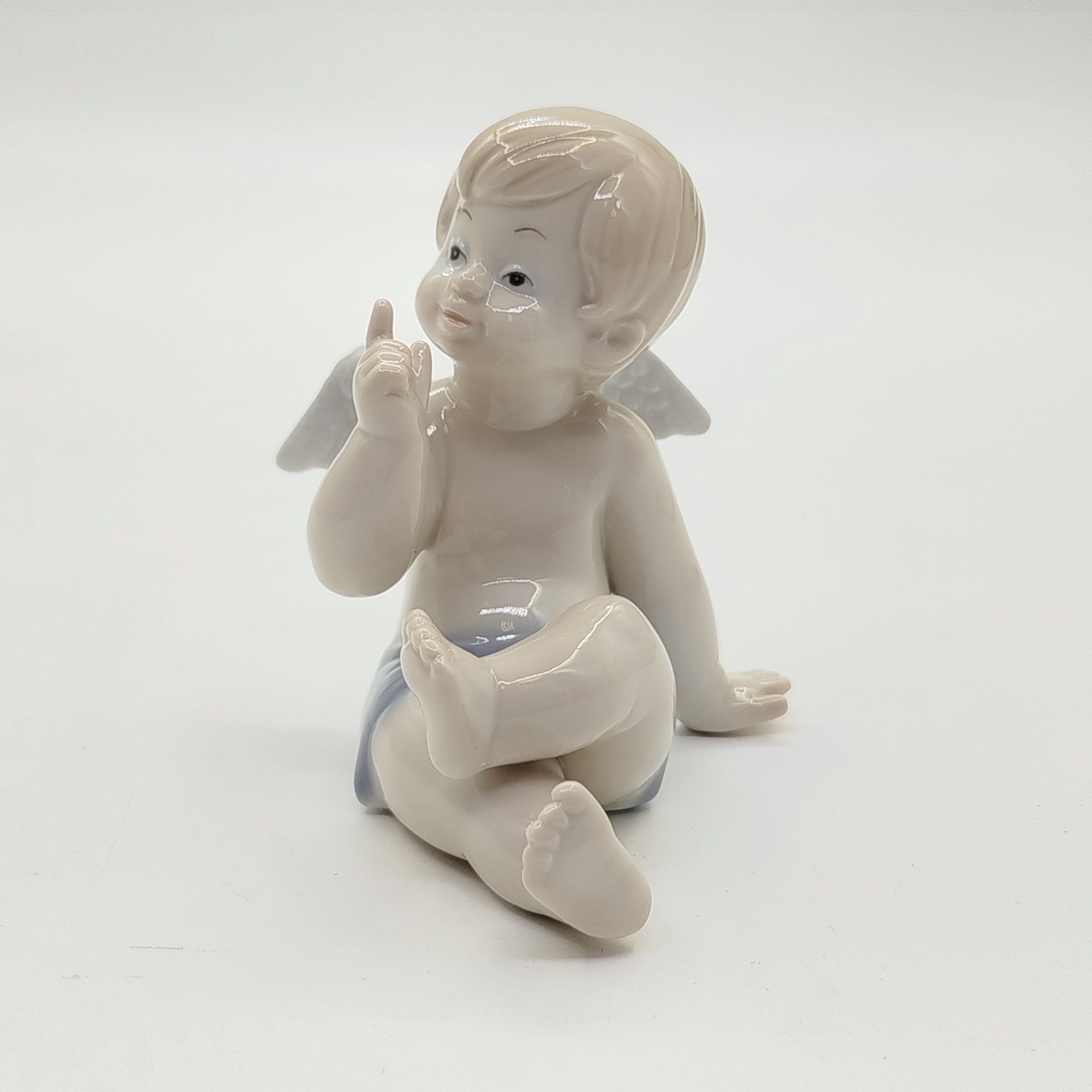 Статуэтка "Ангелочек"