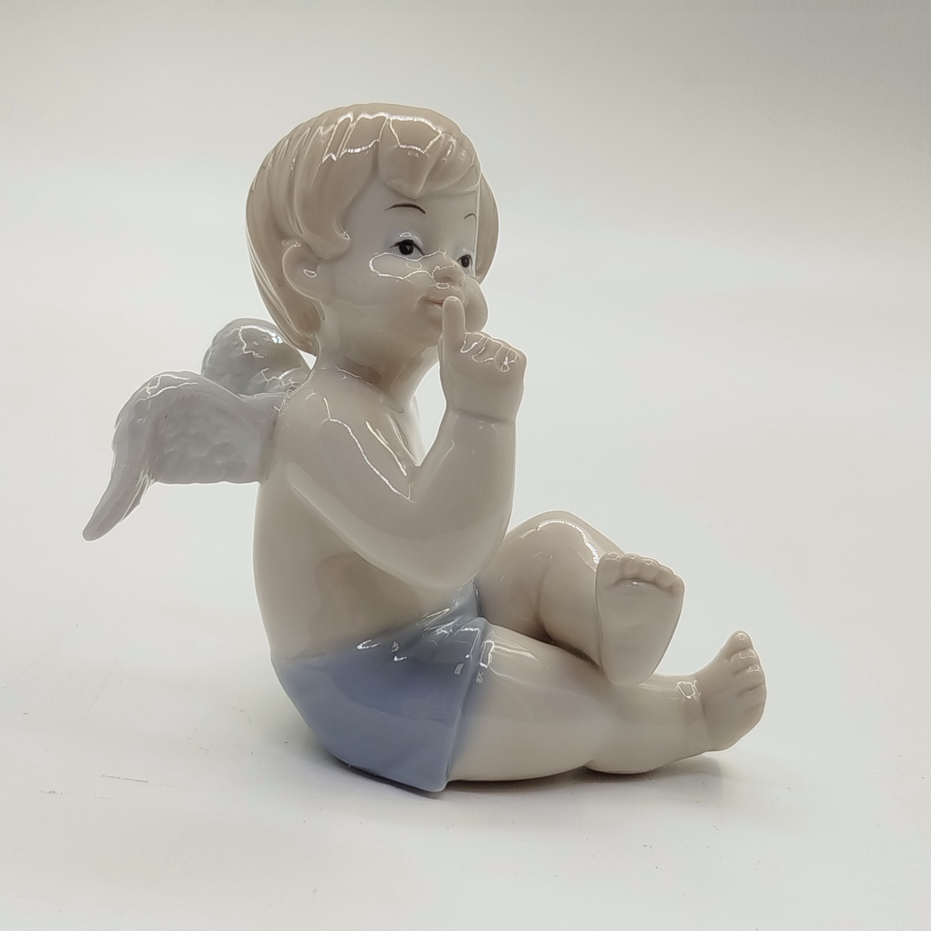 Статуэтка "Ангелочек"