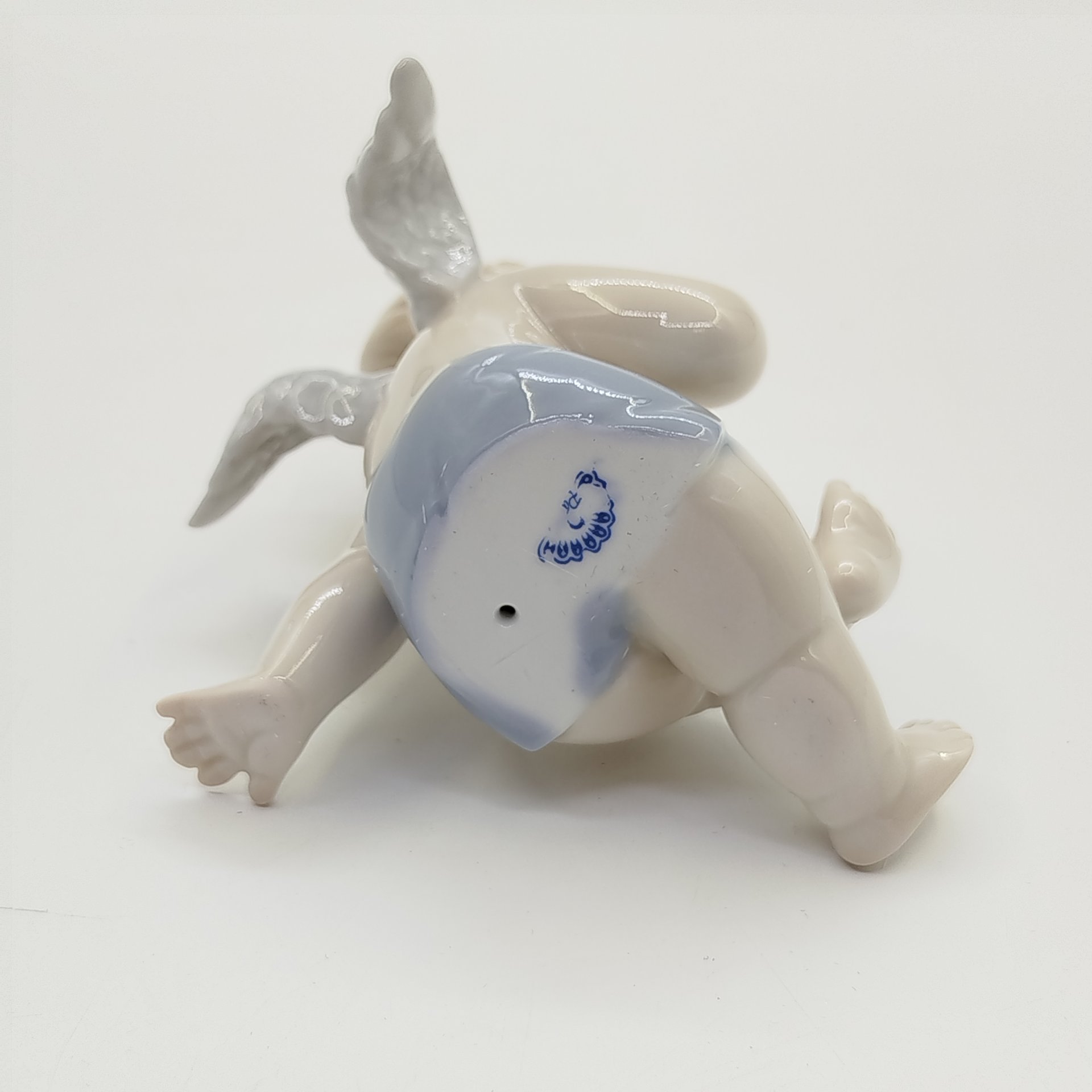 Статуэтка "Ангелочек"