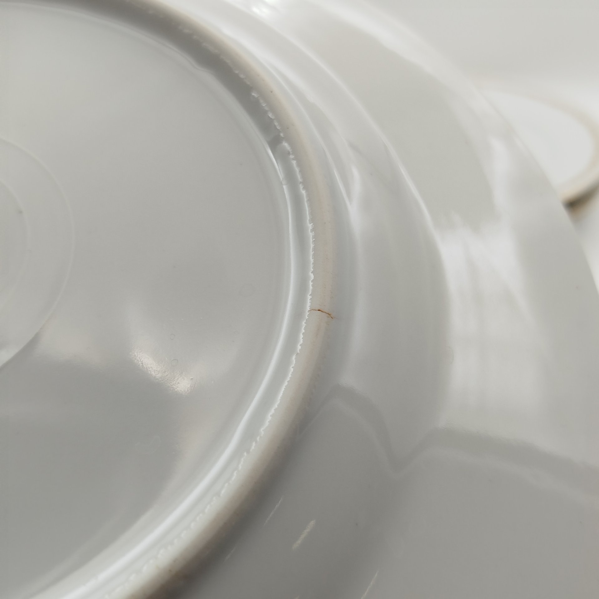 Набор из пяти обеденных тарелок с декором в виде роз, фарфор, деколь, золочение, Moritz Zdekauer (MZ), Чехословакия, 1960-1990 гг.