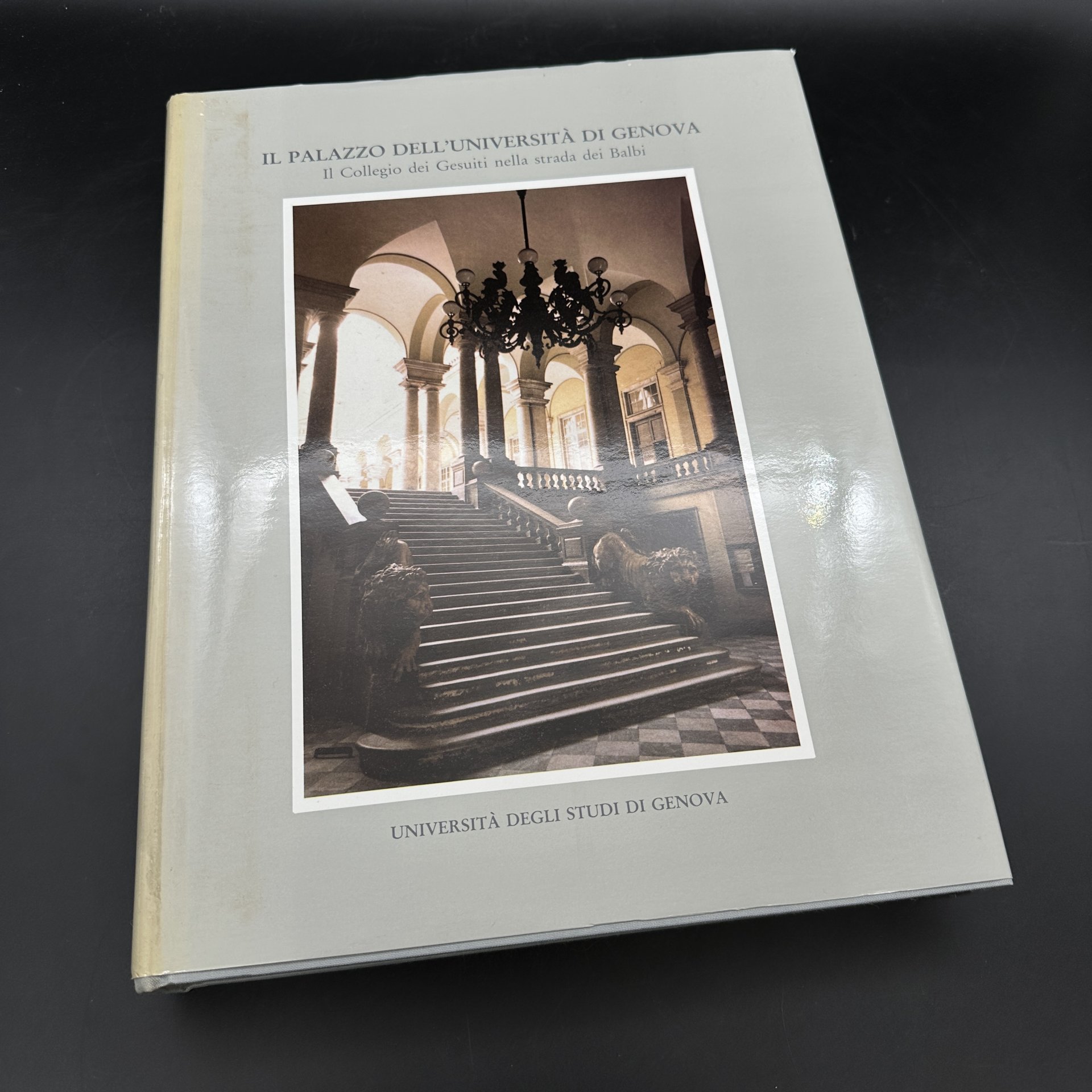 Книга "Il palazzo dell'universita di Genova" (на итальянском)