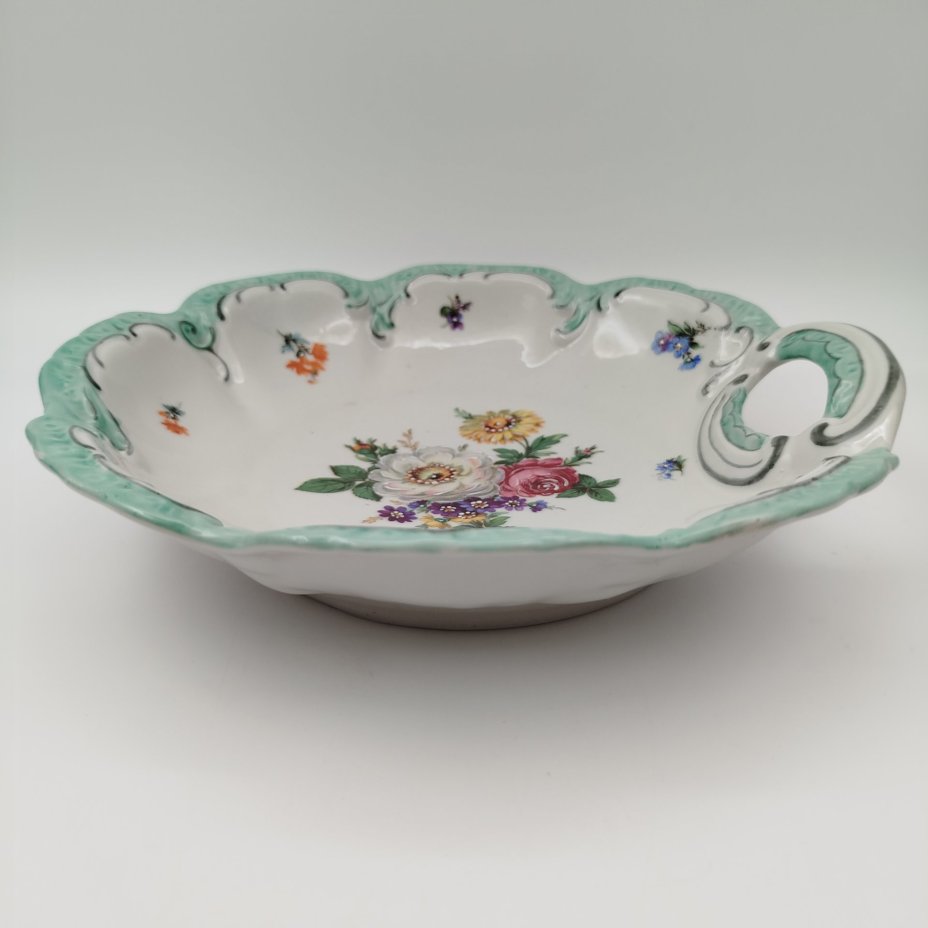 Блюдо сервировочное с цветочным декором и каймой бирюзового оттенка, фарфор, деколь, подрисовка, обводка, Oscar Schlegelmilch, ГДР, 1953-1972 гг.