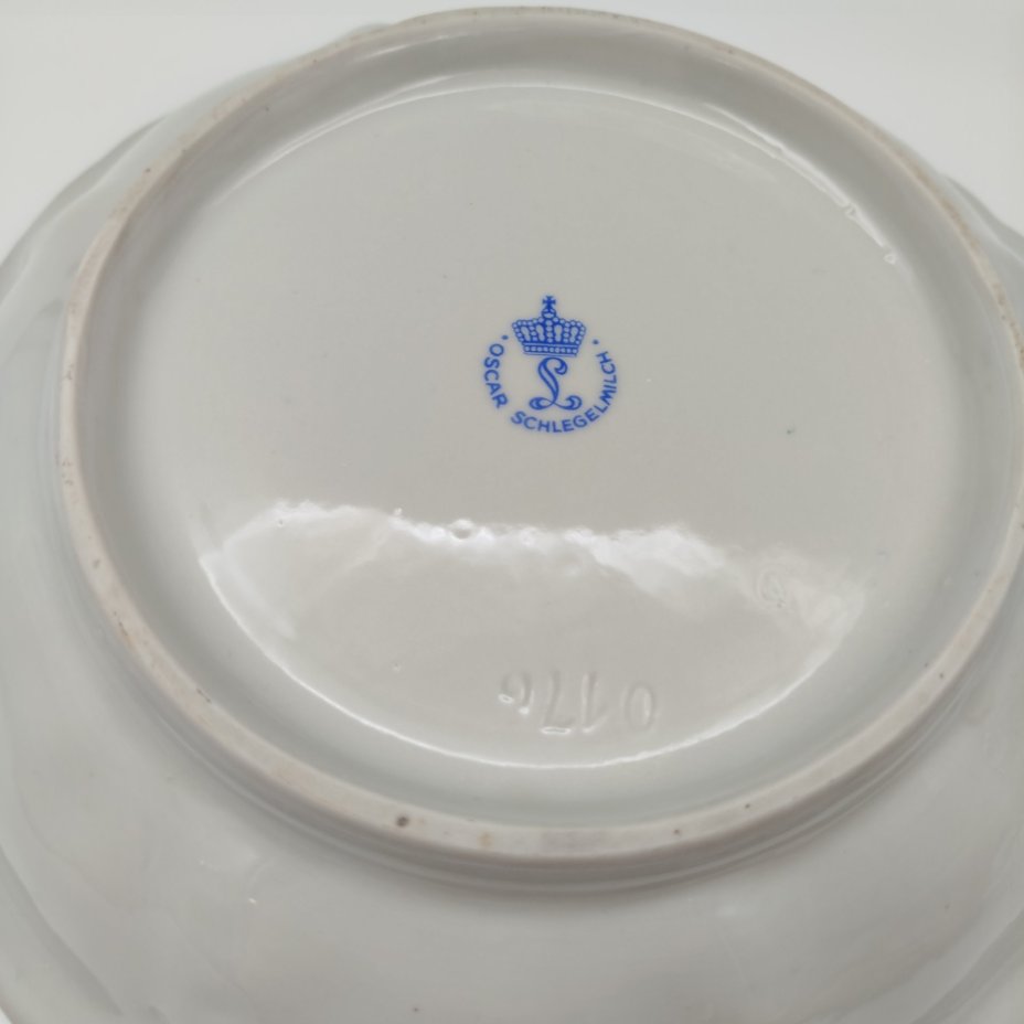 Блюдо сервировочное с цветочным декором и каймой бирюзового оттенка, фарфор, деколь, подрисовка, обводка, Oscar Schlegelmilch, ГДР, 1953-1972 гг.