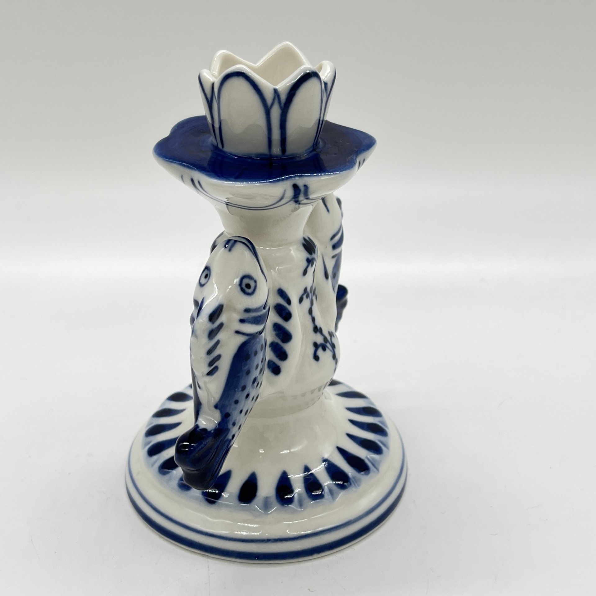 Подсвечник для одной свечи "Рыбы", фарфор, роспись, Объединение «Гжель», СССР, 1972-1985 гг.