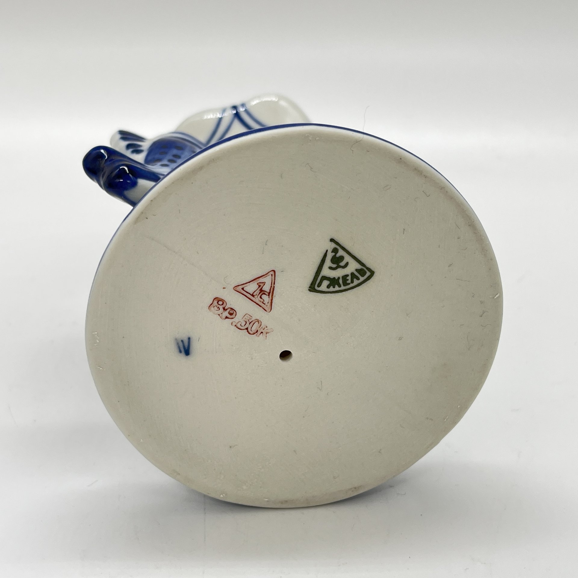 Подсвечник для одной свечи "Рыбы", фарфор, роспись, Объединение «Гжель», СССР, 1972-1985 гг.