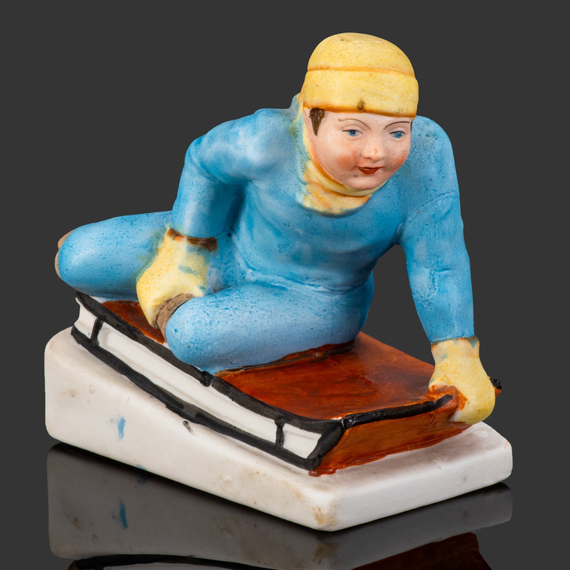 Статуэтка "Мальчик на санках", №85, бисквит, роспись, Городницкий фарфоровый завод, СССР, 1930-1940 гг.