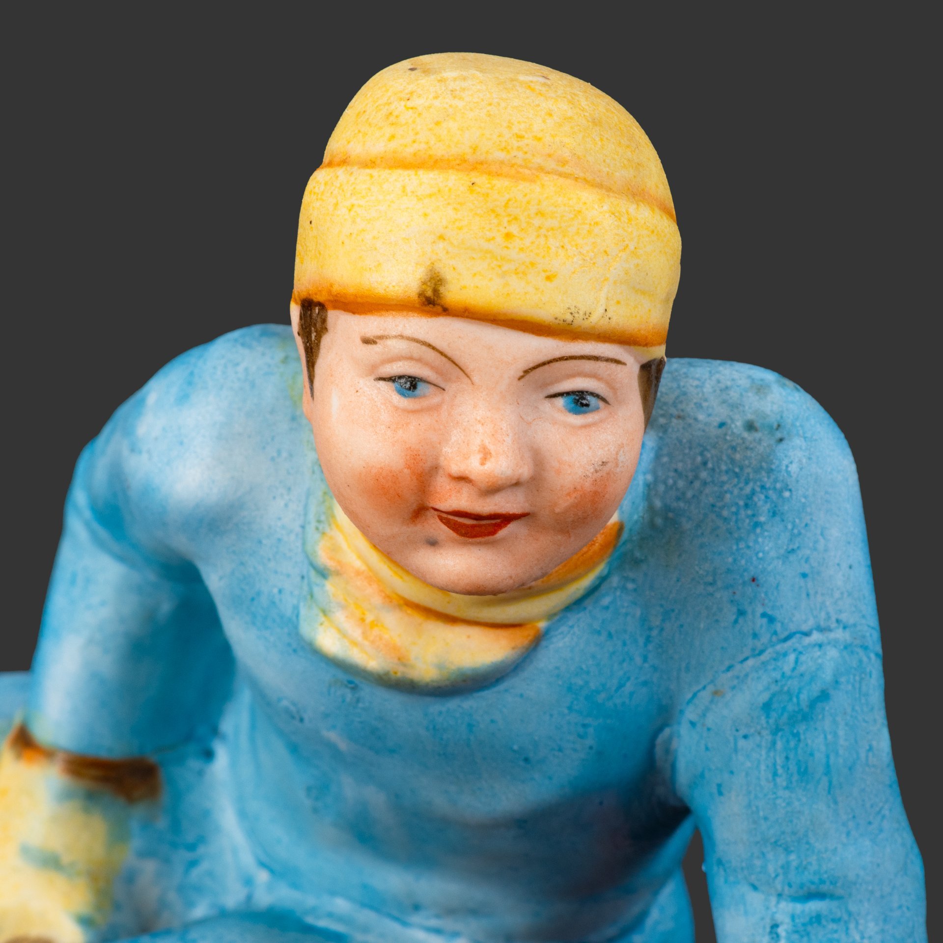 Статуэтка "Мальчик на санках", №85, бисквит, роспись, Городницкий фарфоровый завод, СССР, 1930-1940 гг.