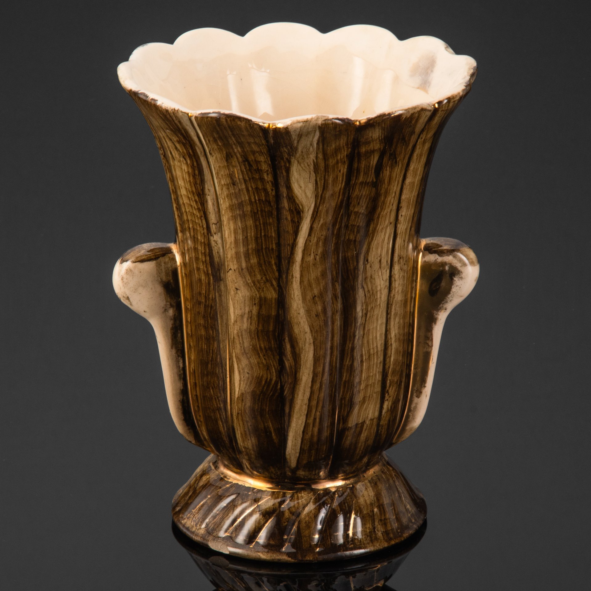 Ваза декоративная, украшенная изображением ветряной мельницы, H. Bequet Quaregnon, керамика, крытье, золочение, Бельгия, 1950-1970 гг.