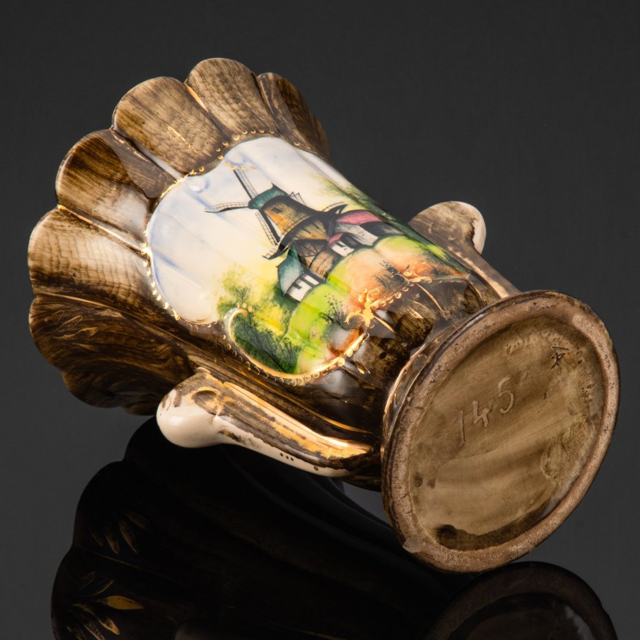 Ваза декоративная, украшенная изображением ветряной мельницы, H. Bequet Quaregnon