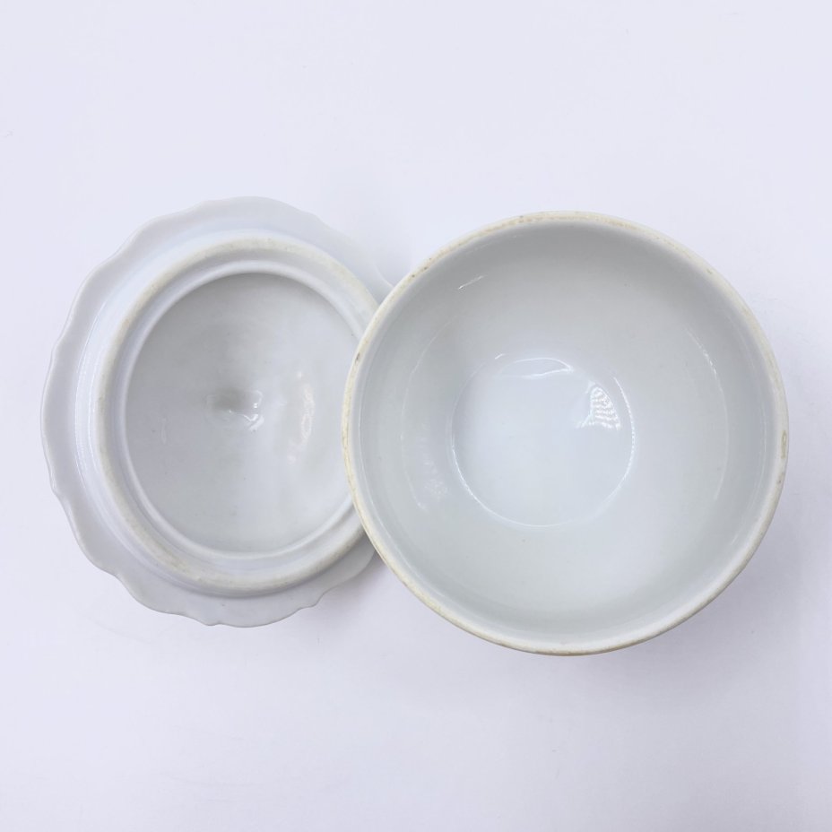 Сахарница, украшенная растительным орнаментом, Moritz Zdekauer (MZ)