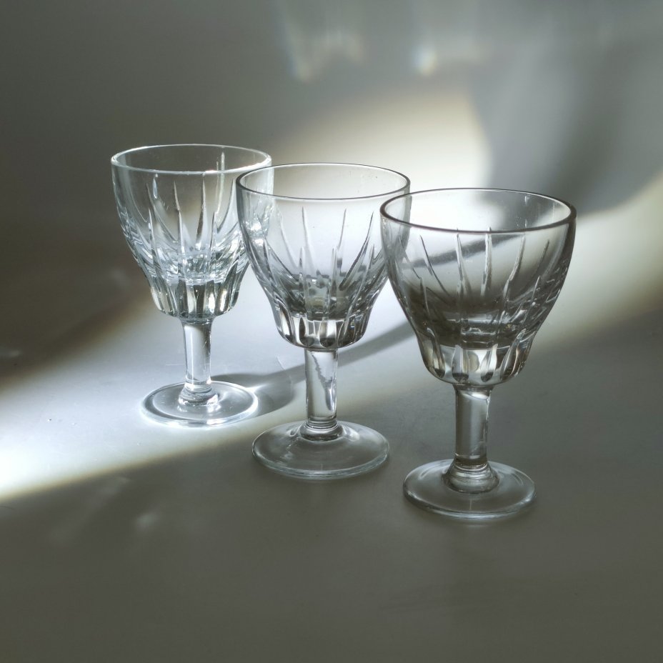 Набор из 3-х рюмок с с лаконичным декором, стекло, резьба, Россия, 1980-2000 гг.
