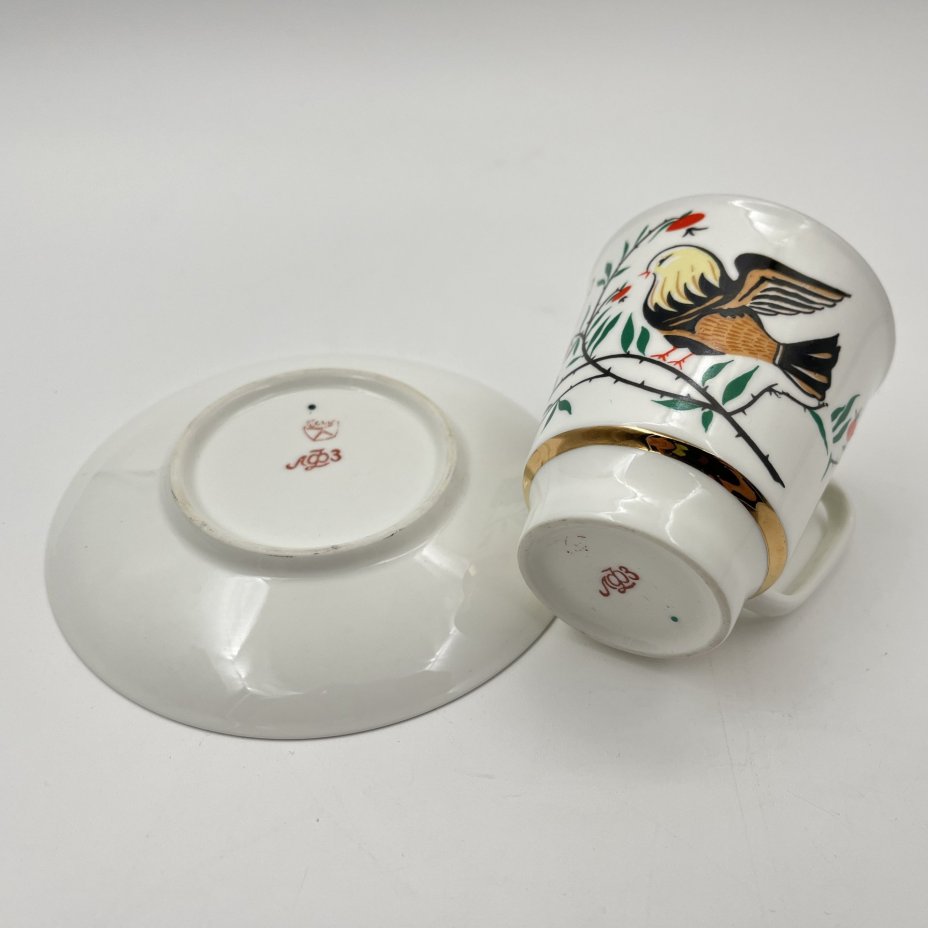 Пара кофейная "Птички", автор рисунка А.В. Щекатихина-Потоцкая, фарфор, деколь, золочение, Ленинградский фарфоровый завод (ЛФЗ), СССР, 1970-1986 гг.