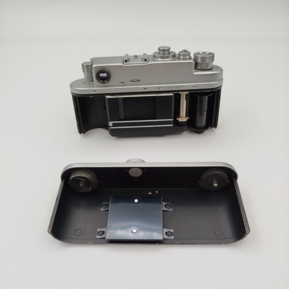 Фотоаппарат "Зоркий-4" с объективом "Индустар-50", металл, пластик, кожа, стекло, Красногорский механический завод (КМЗ), СССР, 1956-1973 гг.