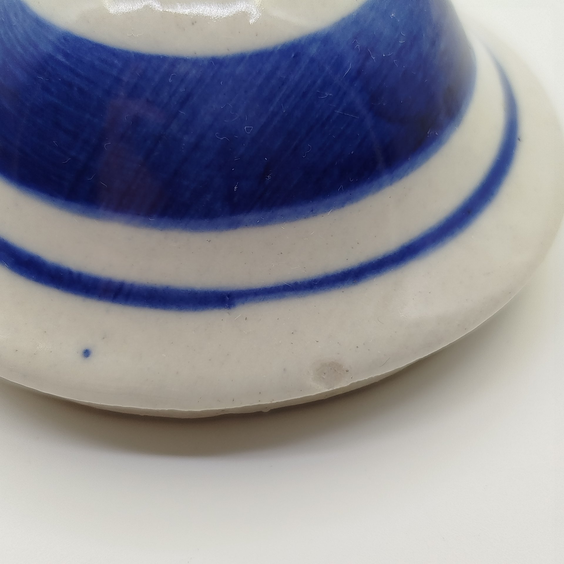 Сахарница небольшая с цветочным расписным декором (Олимпиада-80), фарфор, роспись, Объединение «Гжель», СССР, 1972-1985 гг.