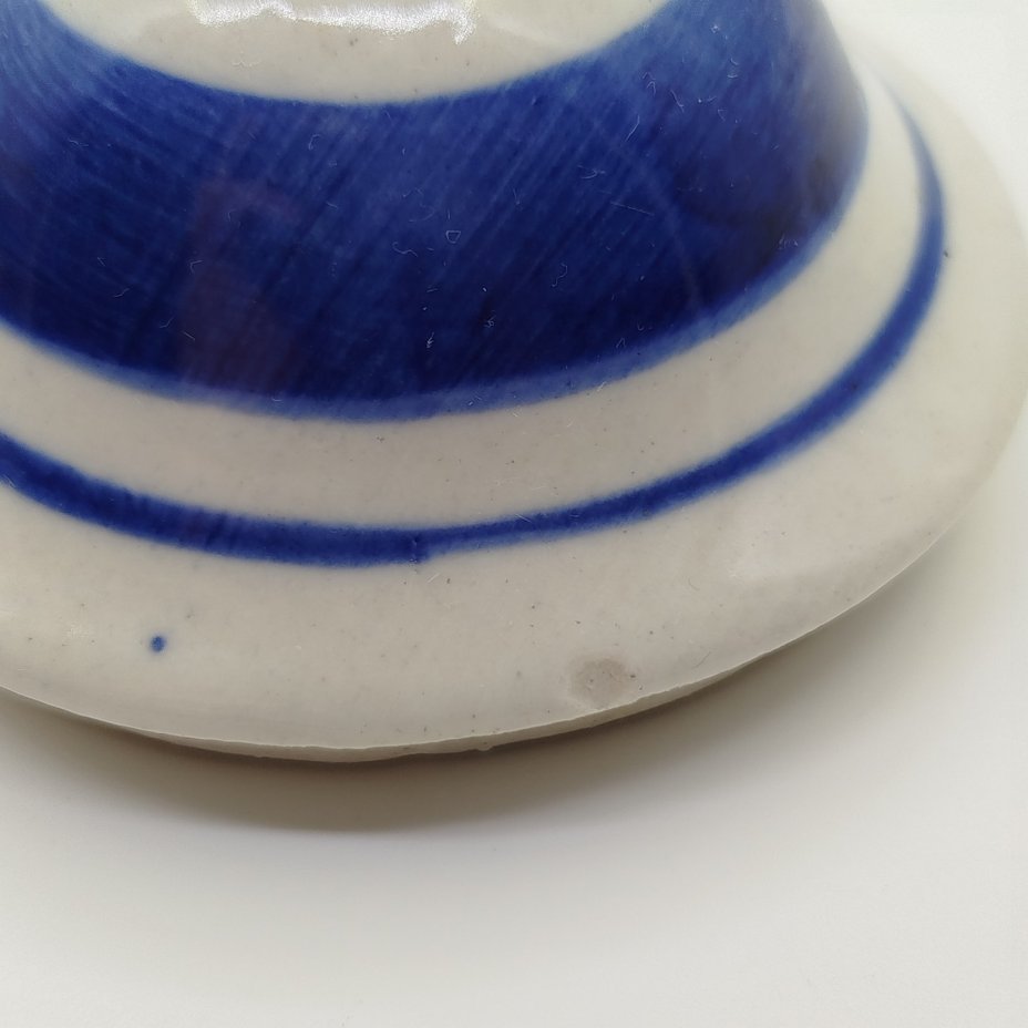 Сахарница небольшая с цветочным расписным декором (Олимпиада-80), фарфор, роспись, Объединение «Гжель», СССР, 1972-1985 гг.