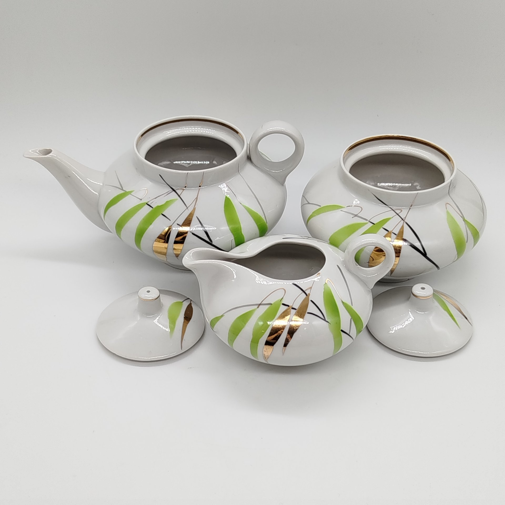 Чайный сервиз "Ивушка", форма "Колечко", автор росписи Яснецов В.К., на 6 персон (15 предметов), Дулевский фарфоровый завод (Дулёво)