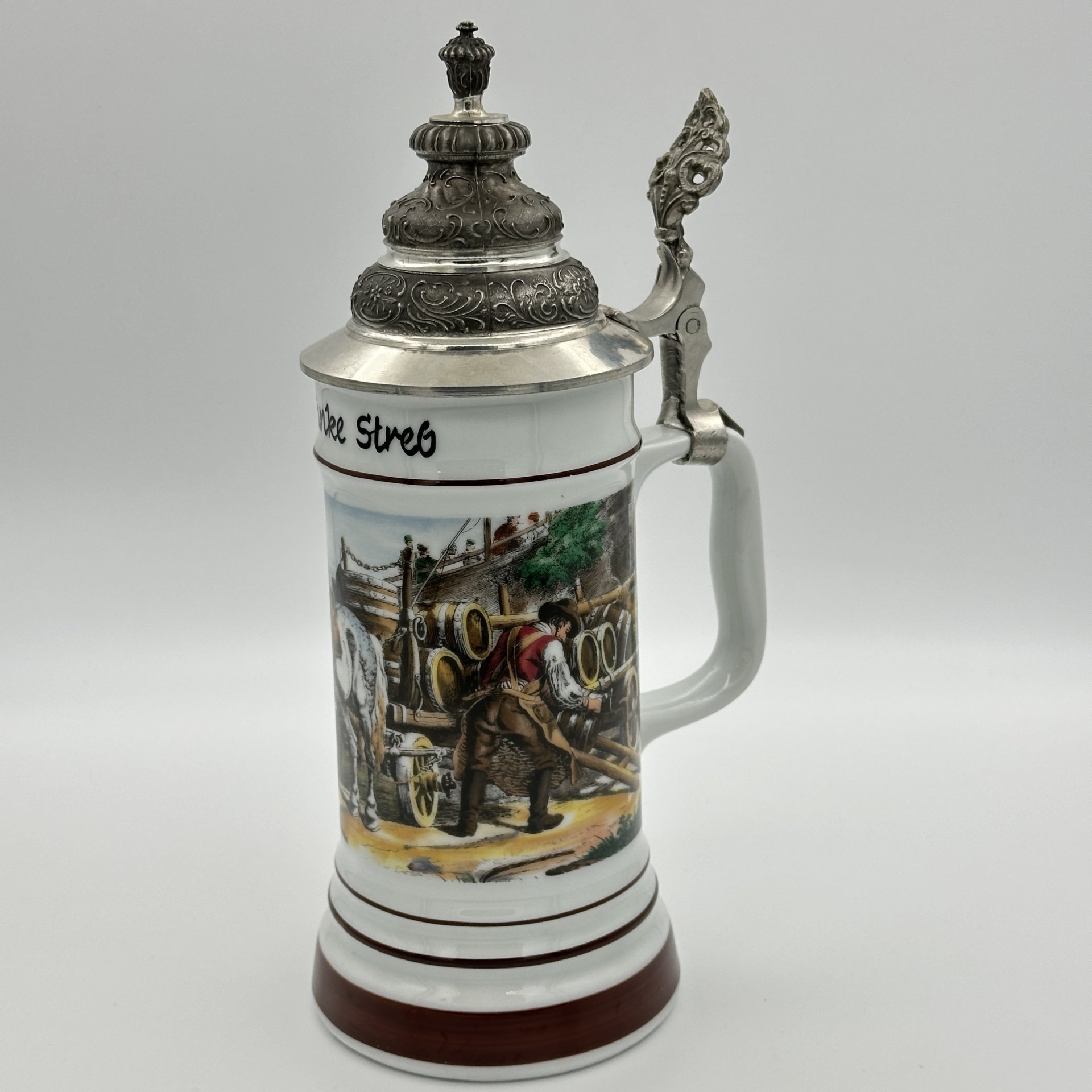 Кружка пивная с крышкой с, изображением пивовара, Rastal