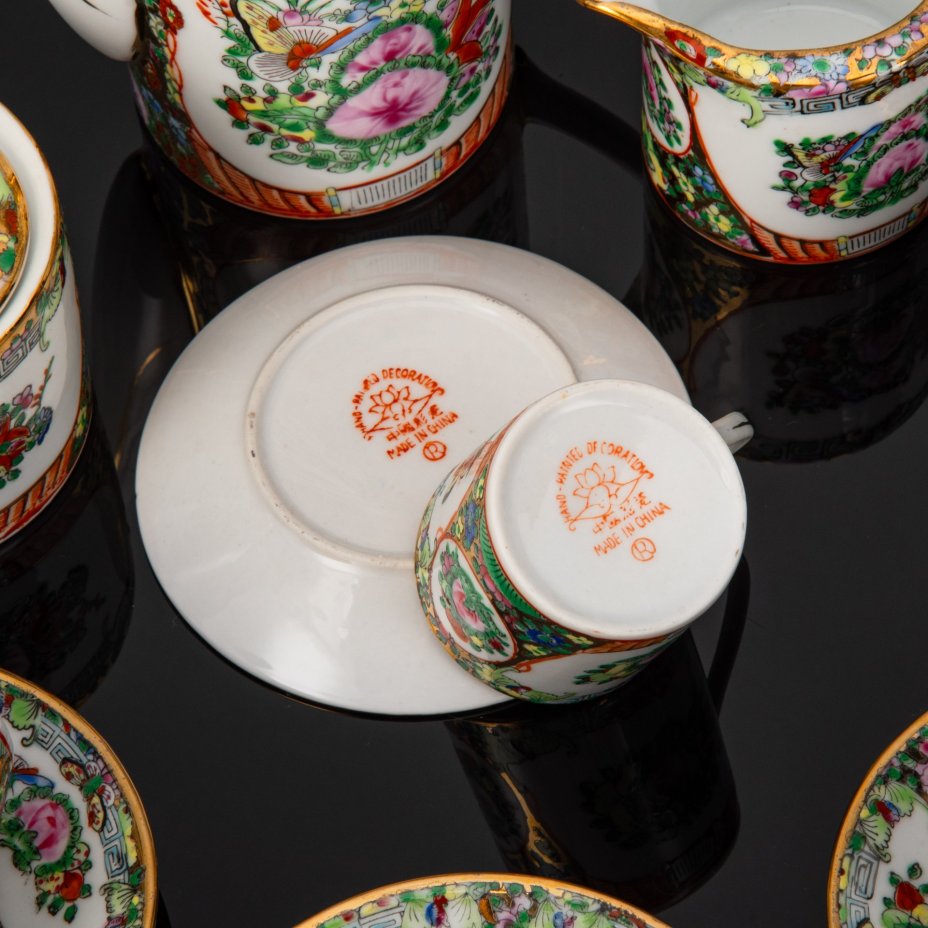 Сервиз кофейный с цветочным декором на 6 персон (15 предметов), фарфор, роспись, золочение, Zhongguo Zhi Zao, Китай, 1950-1980 гг.