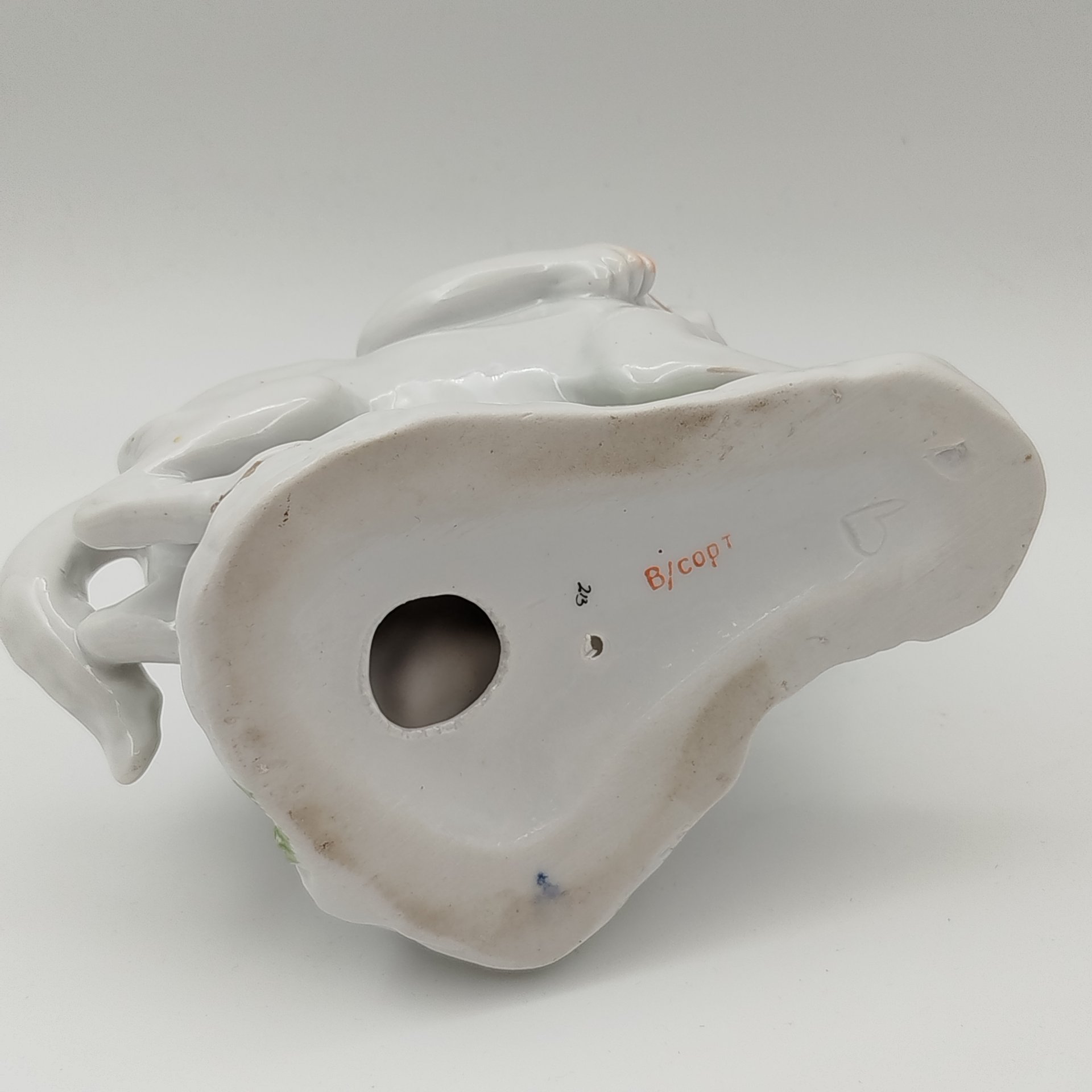 Статуэтка "Юный пограничник с собакой", скульптор Г.С. Столбова