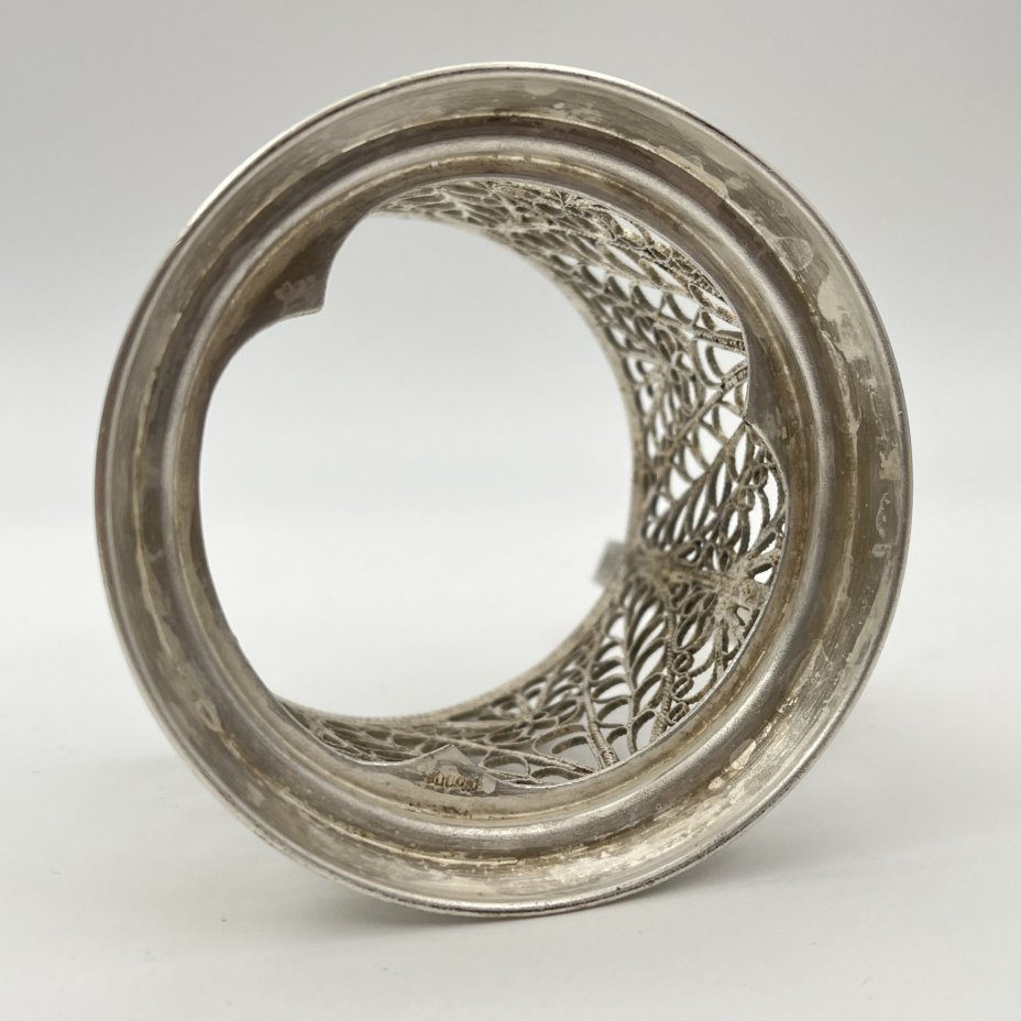 Подстаканник ажурный с растительным декором