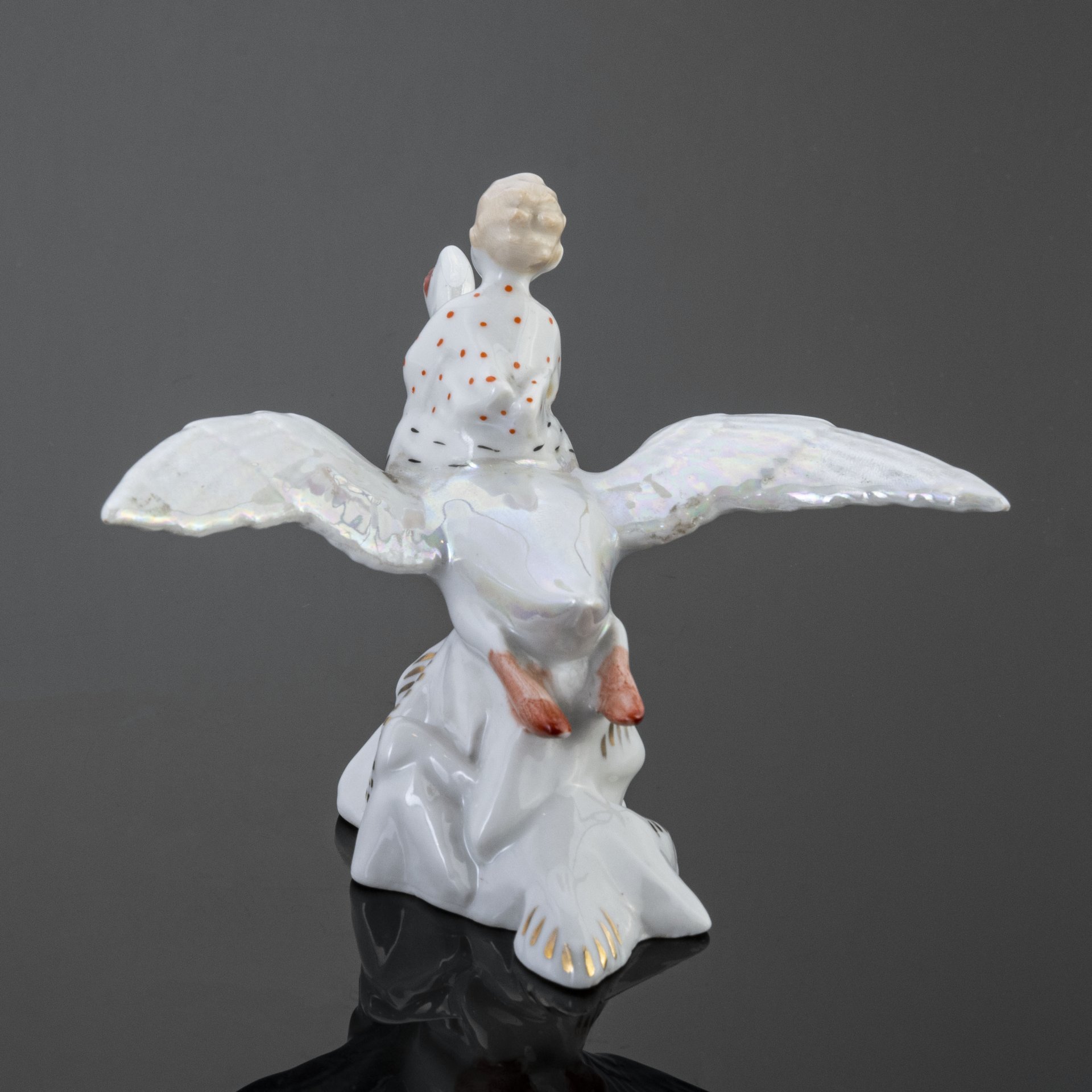Статуэтка «Иванушка на гусе», скульптор А.А. Киселев, Ленинградский завод фарфоровых изделий (ЛЗФИ)