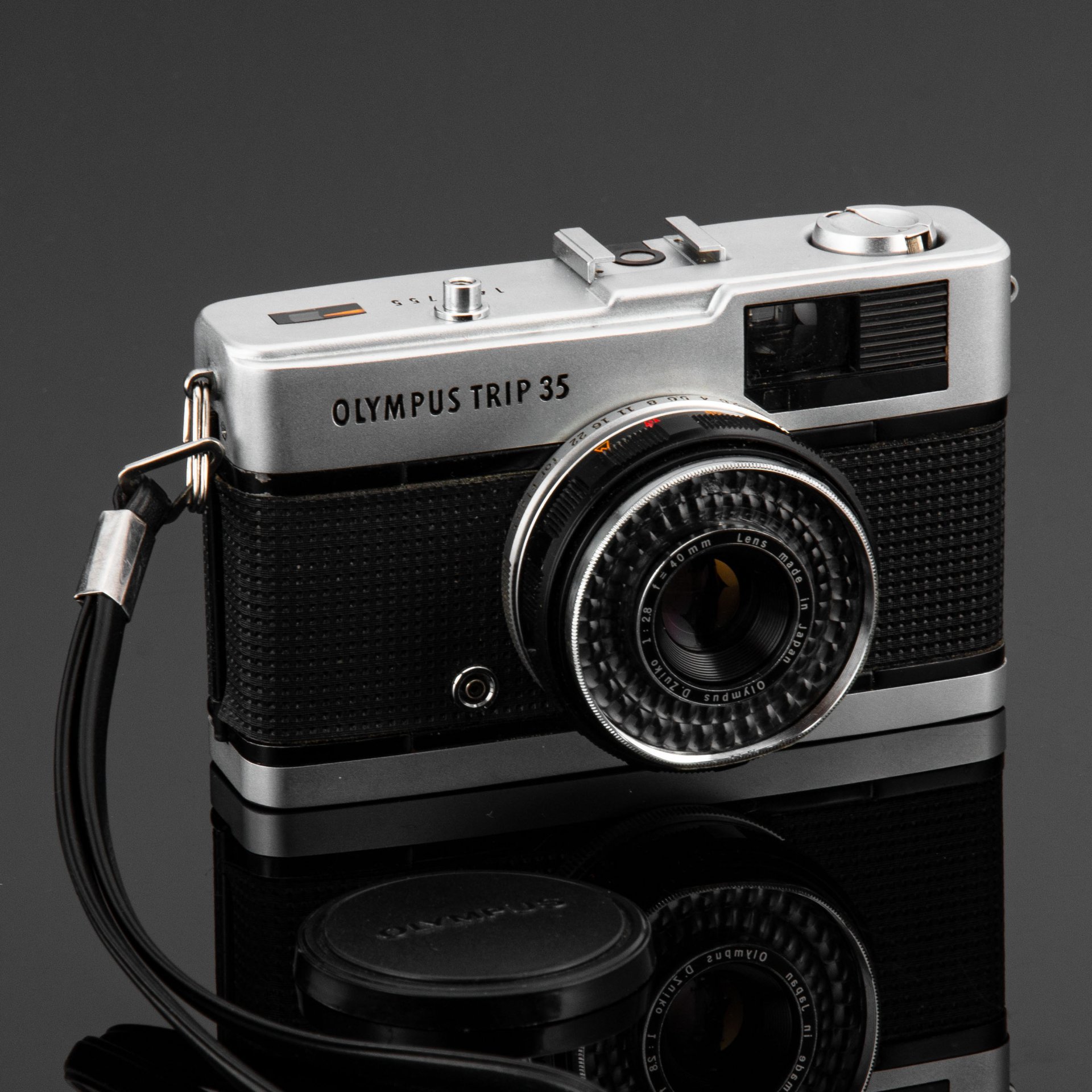 ) Фотоаппарат "Olympus Trip 35"