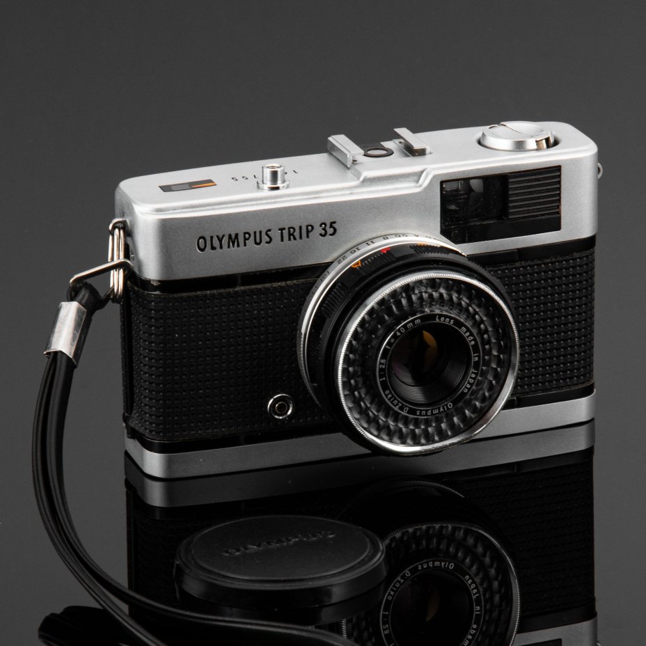 ) Фотоаппарат "Olympus Trip 35"