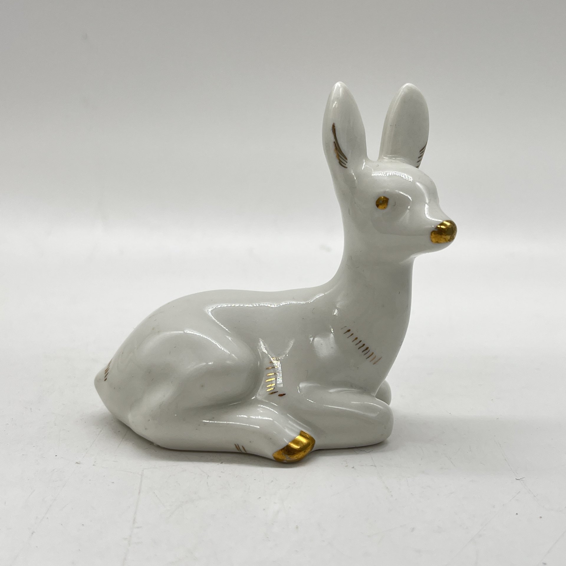 Статуэтка "Косуля", фарфор, золочение, Рижский фарфорово-фаянсовый завод, СССР, 1980-1990 гг.