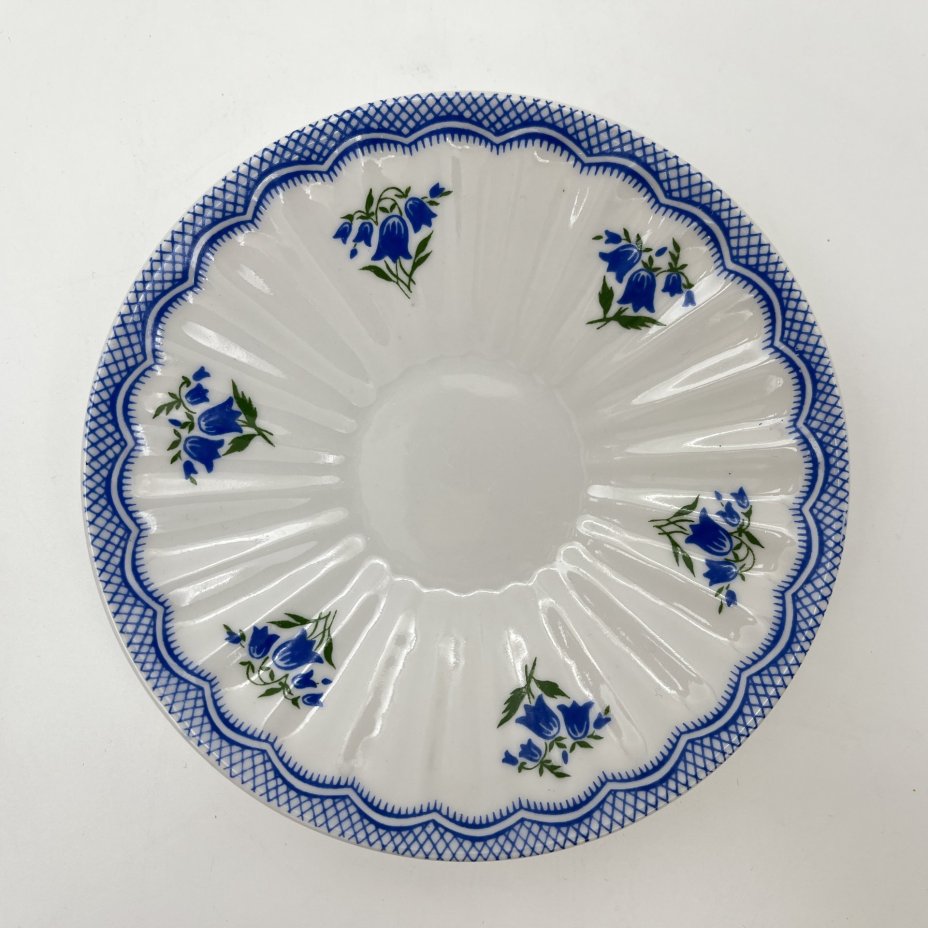 Пара чайная "Колокольчики", форма "Лучистая", фарфор, деколь, Ленинградский фарфоровый завод (ЛФЗ), СССР, 1970-1991 гг.