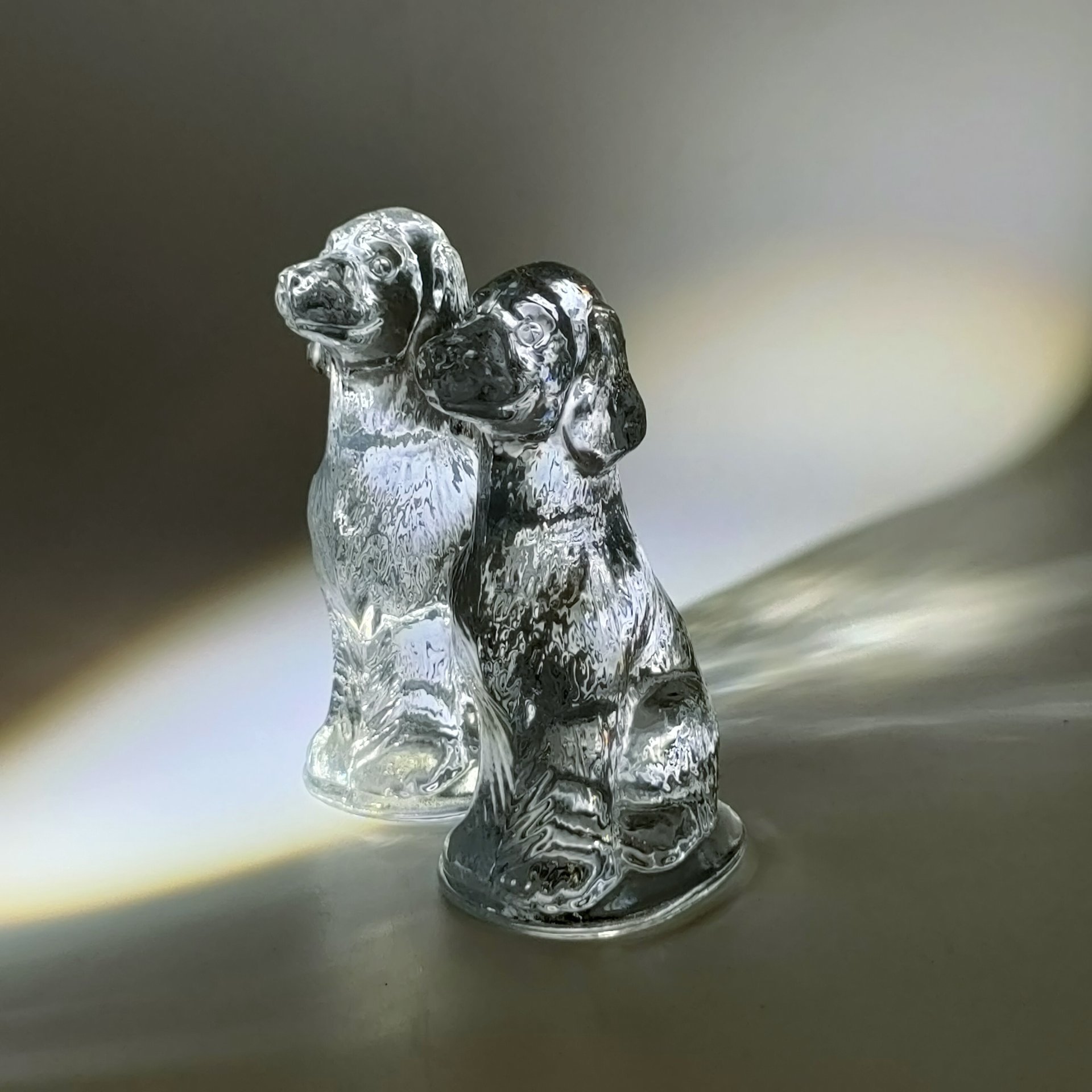 Пара статуэток "Собака", хрусталь, Российская Федерация, 2000-2020 гг.