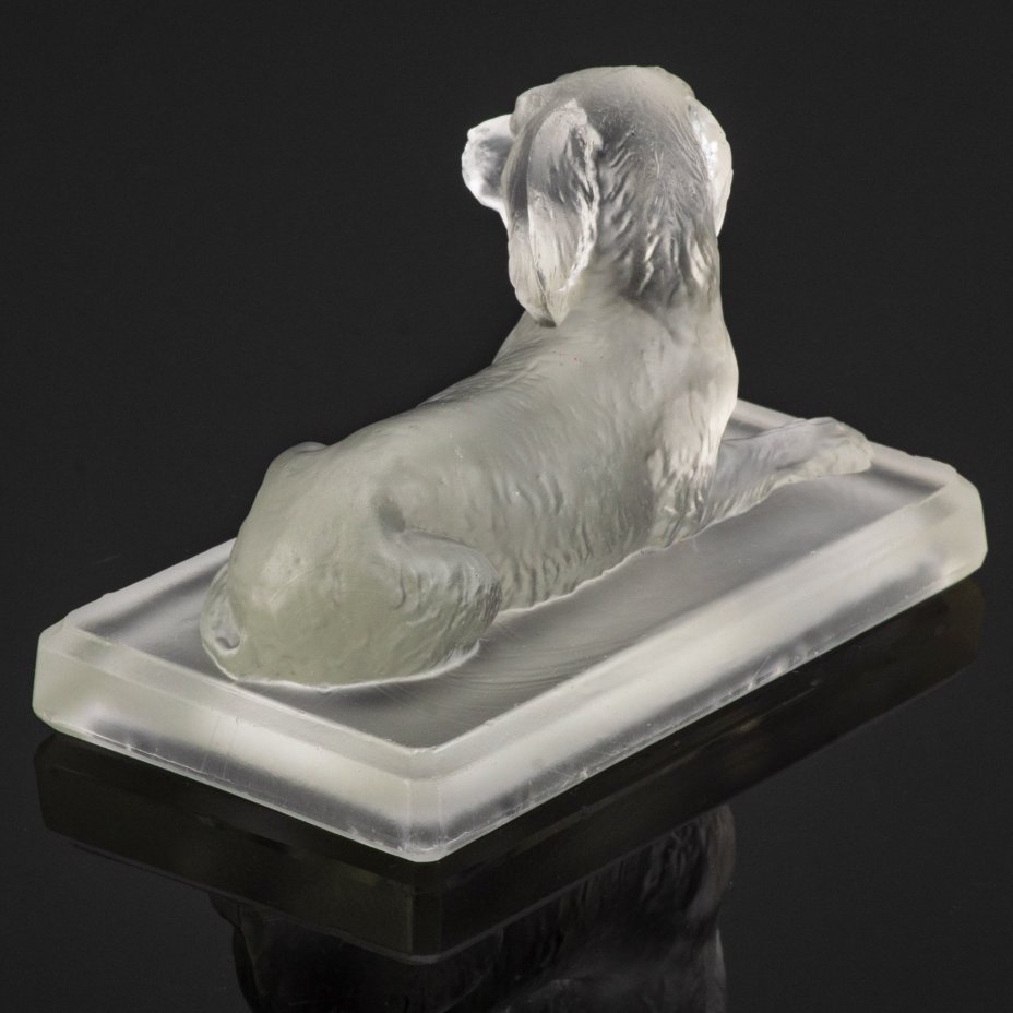Статуэтка (пресс-папье) "Лежащая собака", патентное клеймо "Отъ М.Ф. 1905 на 10 лѣтъ"