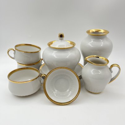 Набор для подачи кофе и чая на три персоны (10 предметов), украшенный лаконичным декором, фарфор, золочение, Дулевский фарфоровый завод (Дулёво), СССР, 1987 г.