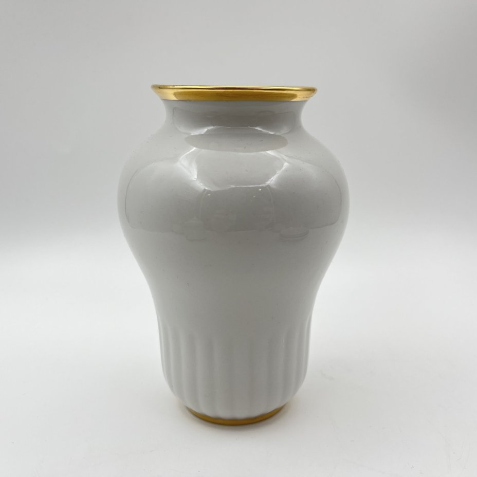 Набор для подачи кофе и чая на три персоны (10 предметов), украшенный лаконичным декором, фарфор, золочение, Дулевский фарфоровый завод (Дулёво), СССР, 1987 г.