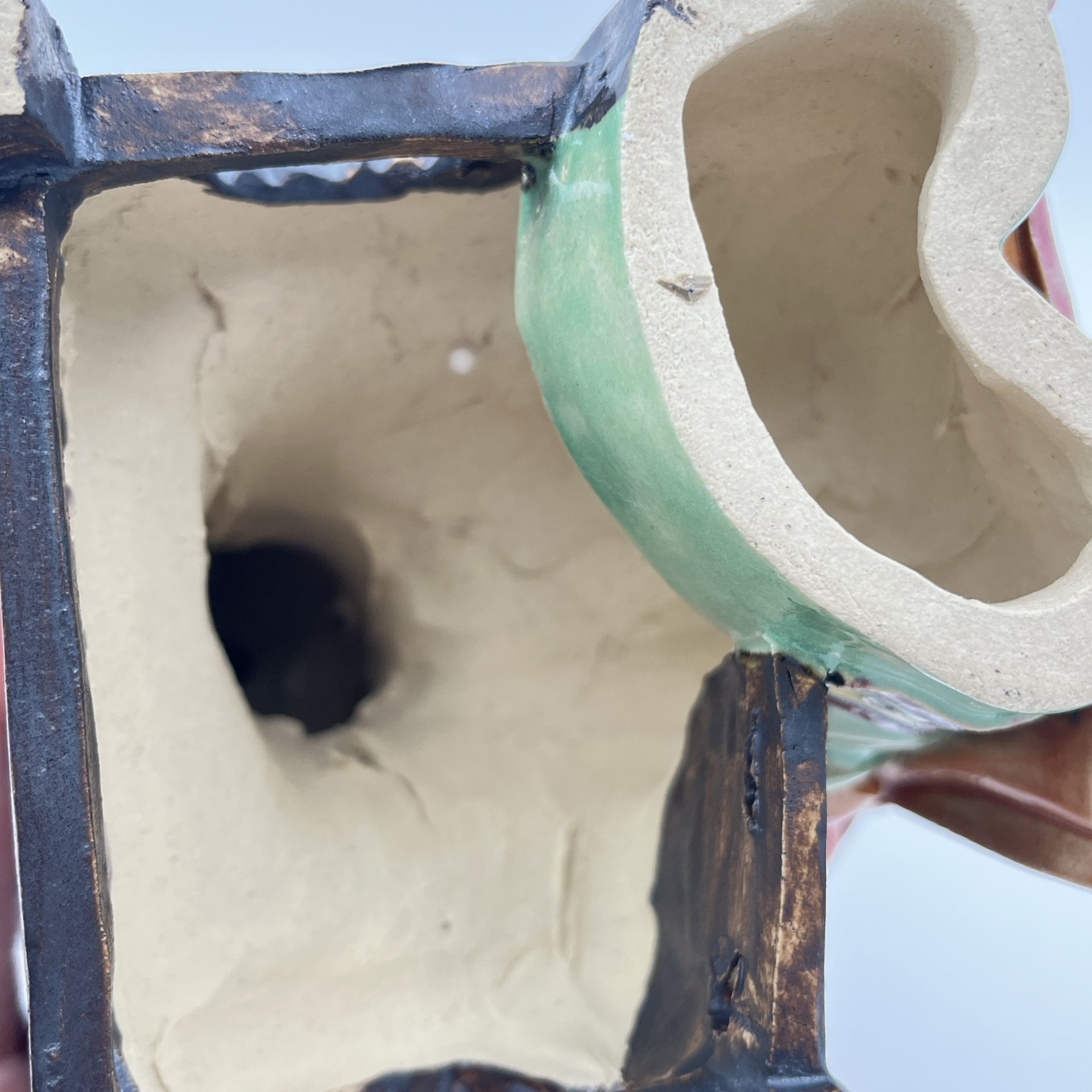 Статуэтка "Китайская девушка на стуле", Shiwan Wucai, керамика, глазурь, роспись, Китай, 1980-2000 гг.