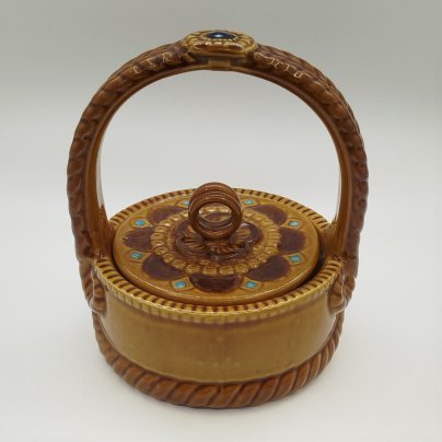 Шкатулка (ёмкость для хранения) в виде корзины, керамика, глазурь, СССР, 1970-1990 гг.