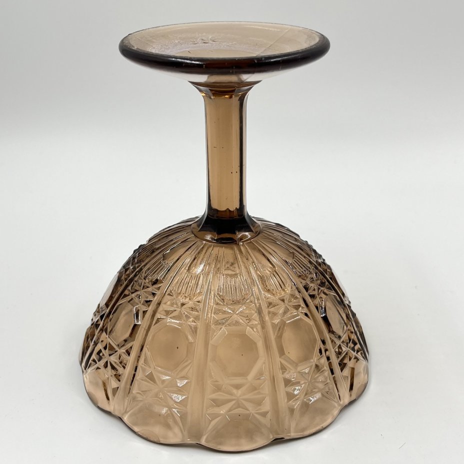 Конфетница на ножке с геометрическим декором, цветное стекло, СССР, 1980-1990 гг.