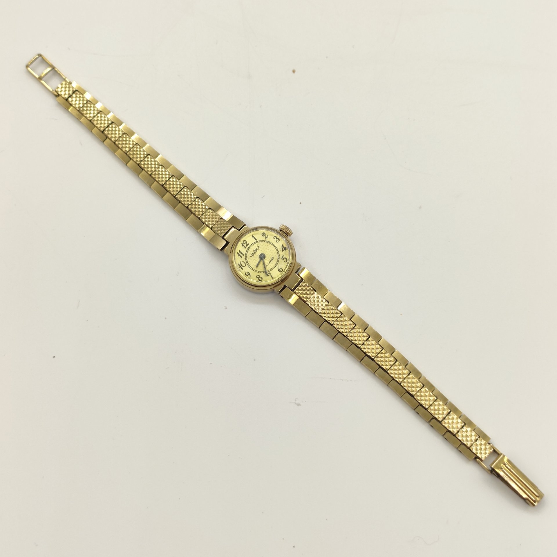 Часы наручные механические "Чайка" (17 камней), в футляре с инструкцией, металл, стекло, золочение, Угличский часовой завод «Чайка», Российская Федерация, 1993 г.