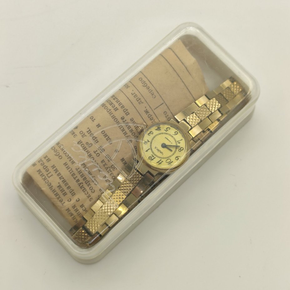 Часы наручные механические "Чайка" (17 камней), в футляре с инструкцией, металл, стекло, золочение, Угличский часовой завод «Чайка», Российская Федерация, 1993 г.