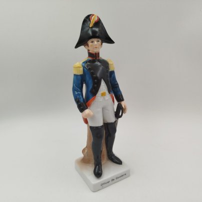 Статуэтка "Офицер кавалерии" ("Officier De Cavalerie") из серии "Армия Наполеона", фарфор, роспись, Западная Европа, 1960-1990 гг.