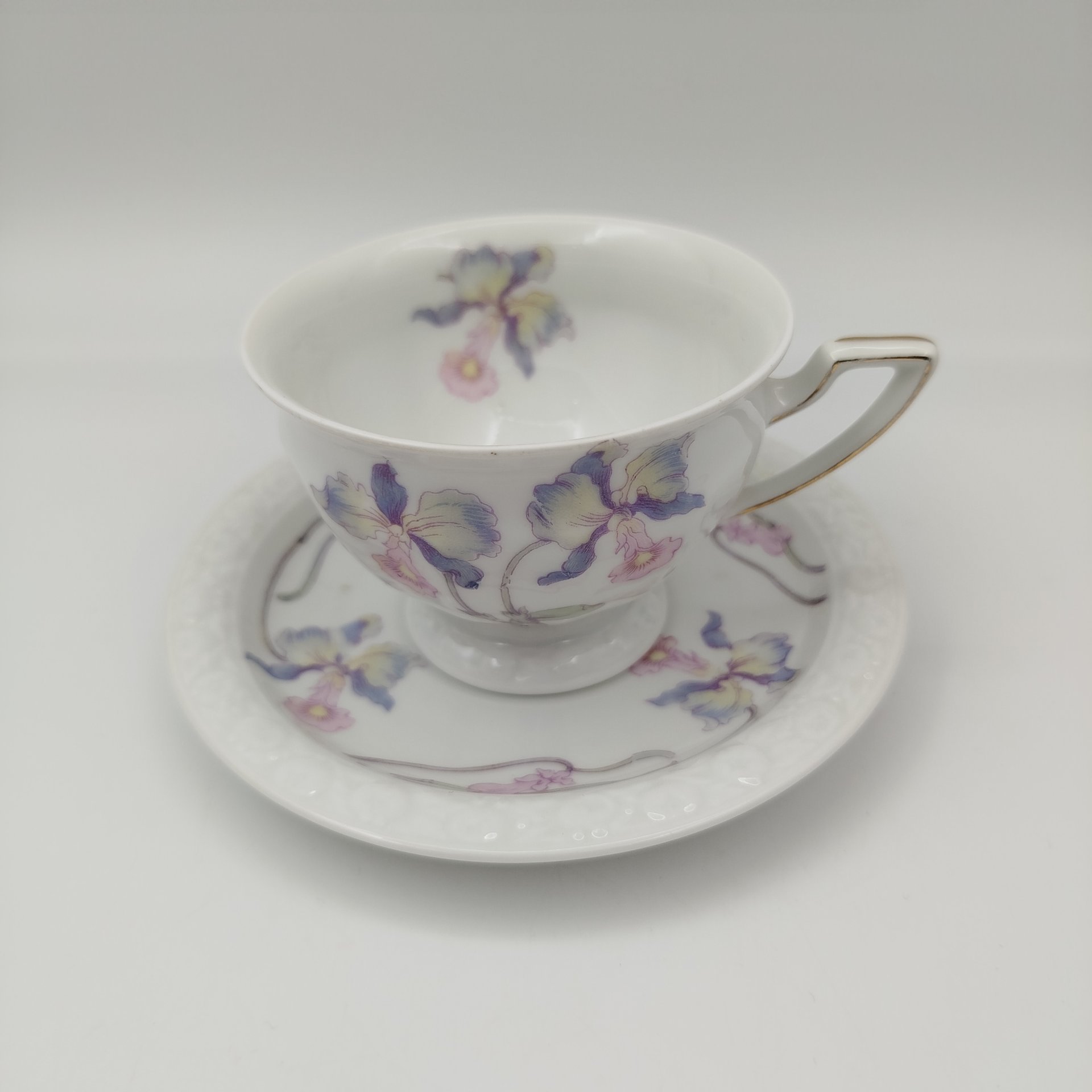 Пара чайная "Maria" с нежным цветочным декором, автор формы Ph. Rosenthal, фарфор, деколь, золочение, Rosenthal (Розенталь), Германия, 1927 г.