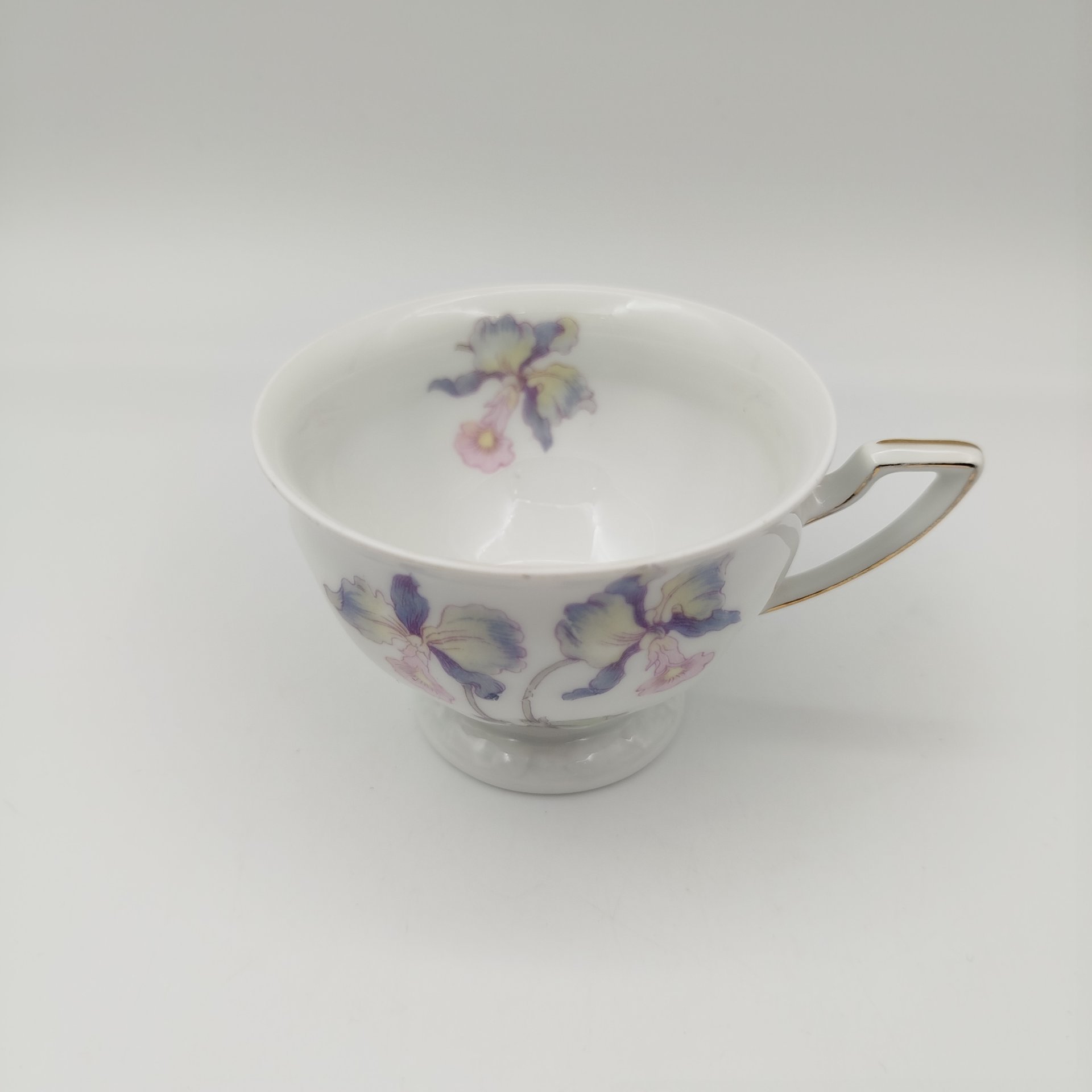 Пара чайная "Maria" с нежным цветочным декором, автор формы Ph. Rosenthal, фарфор, деколь, золочение, Rosenthal (Розенталь), Германия, 1927 г.